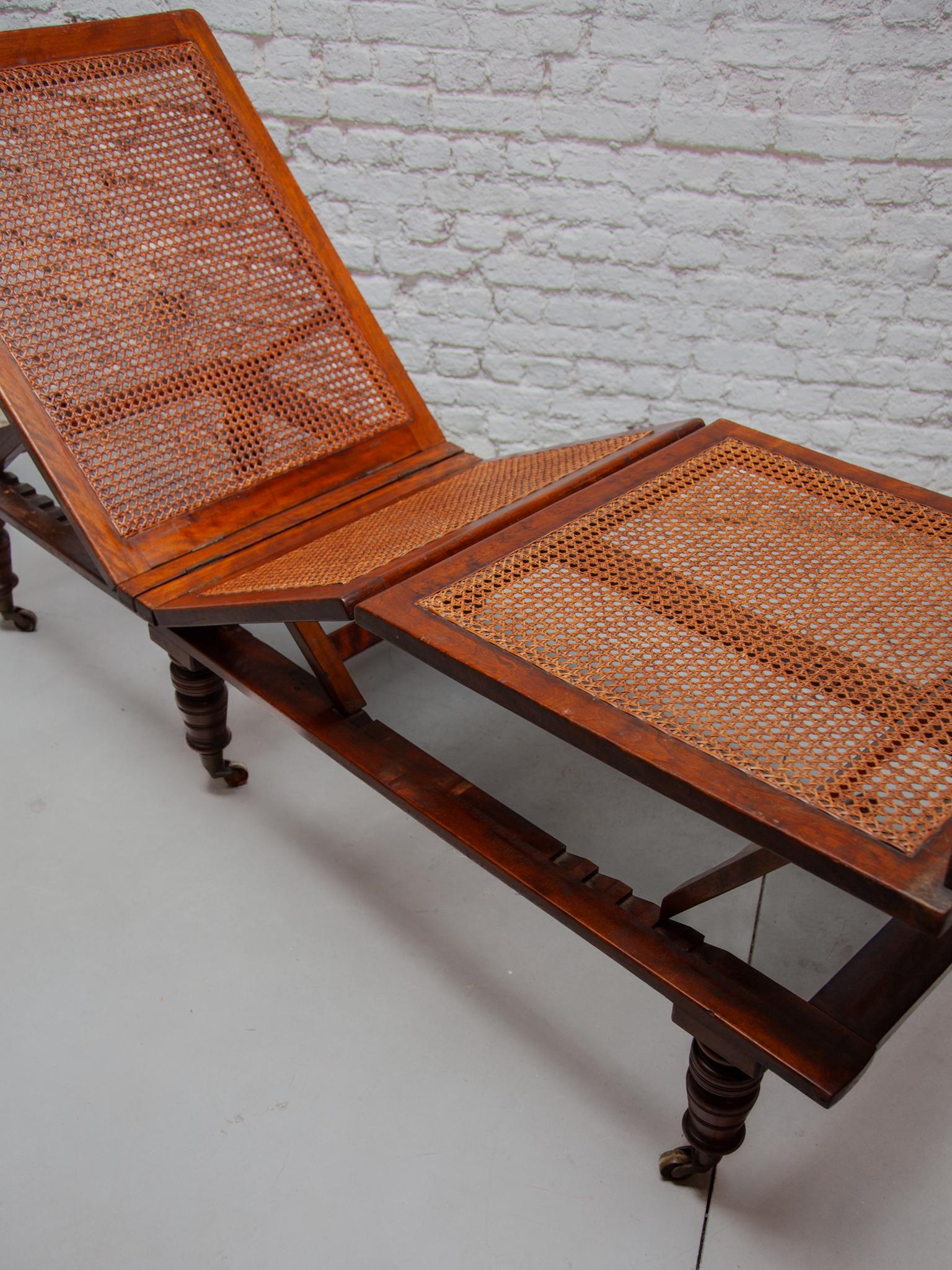 Antikes exotisches klappbares und verstellbares Tagesbett „British Campaign Furniture“ London im Angebot 9
