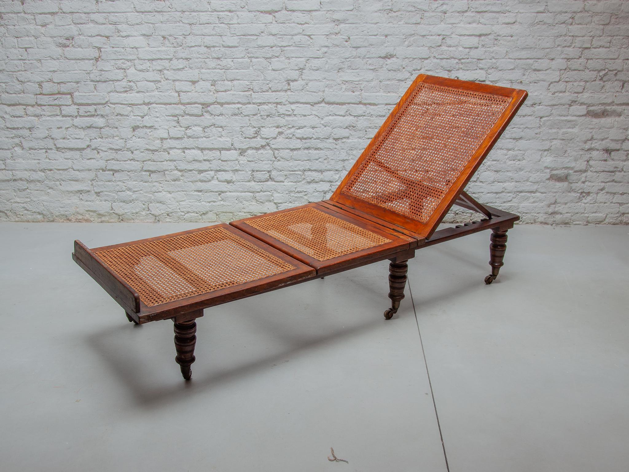 Antikes exotisches klappbares und verstellbares Tagesbett „British Campaign Furniture“ London (Britisch) im Angebot