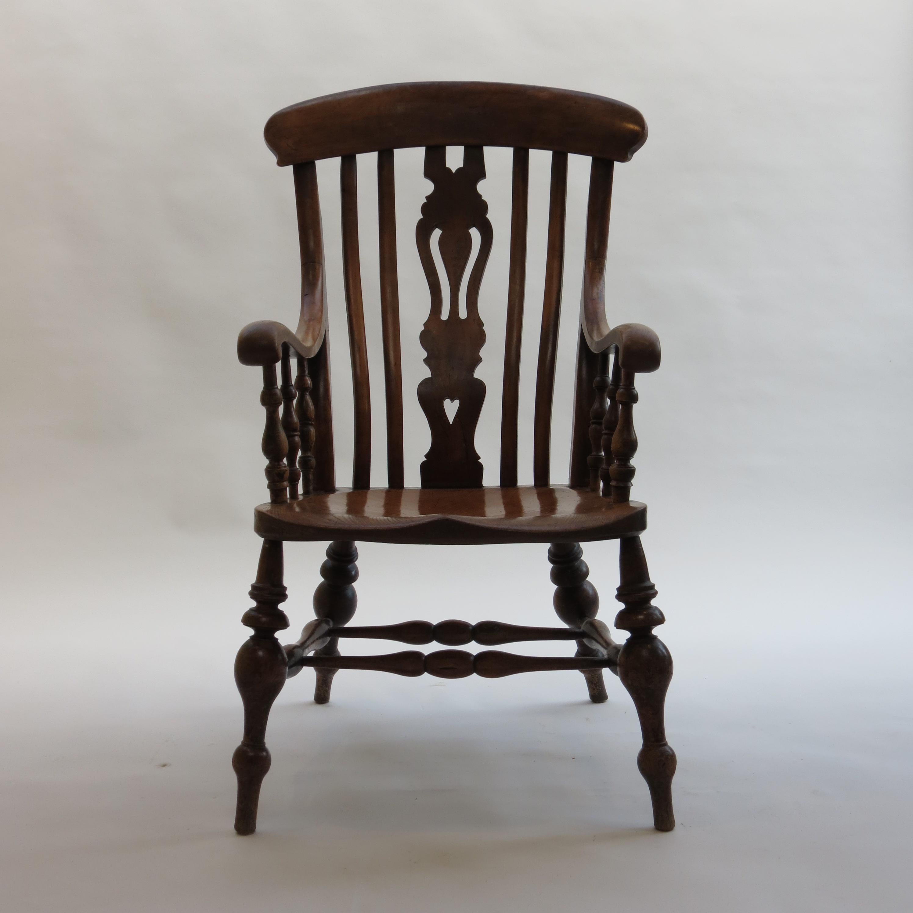 Rustic Antique Extra Large Ash and Sycamore English Windsor Country Chair 19th Century 