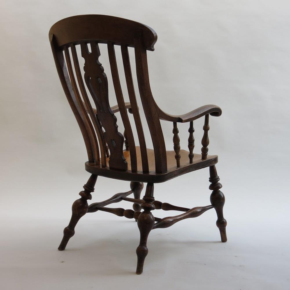 Antique Extra Large Windsor Country Chair 19th Century Ash and Sycamore English In Good Condition In Stow on the Wold, GB