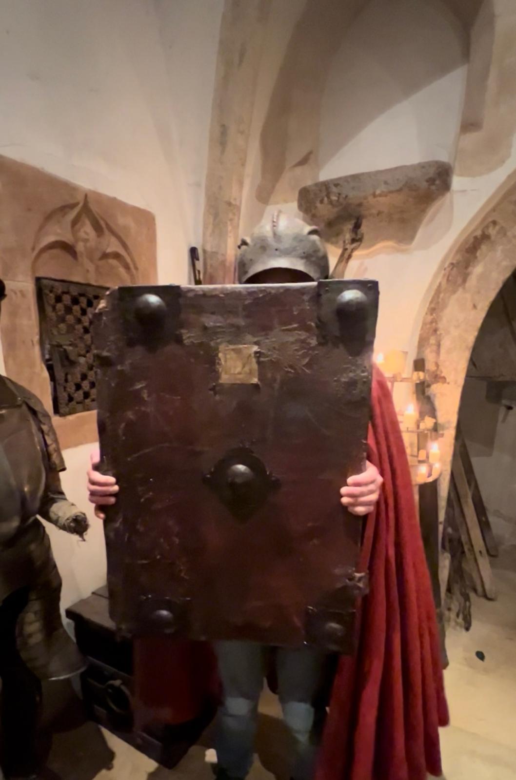 Reliure ancienne extrêmement rare d'un grand livre d'abbaye antiphonique du 13e siècle en vente 9