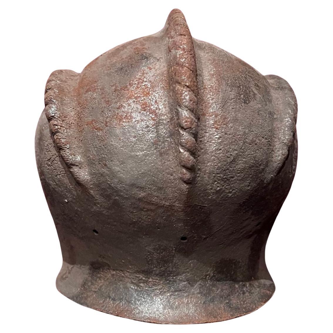 Antique Extrêmement rare Triple-Combed Burgonet Helmet Ca 1540 Italy en vente