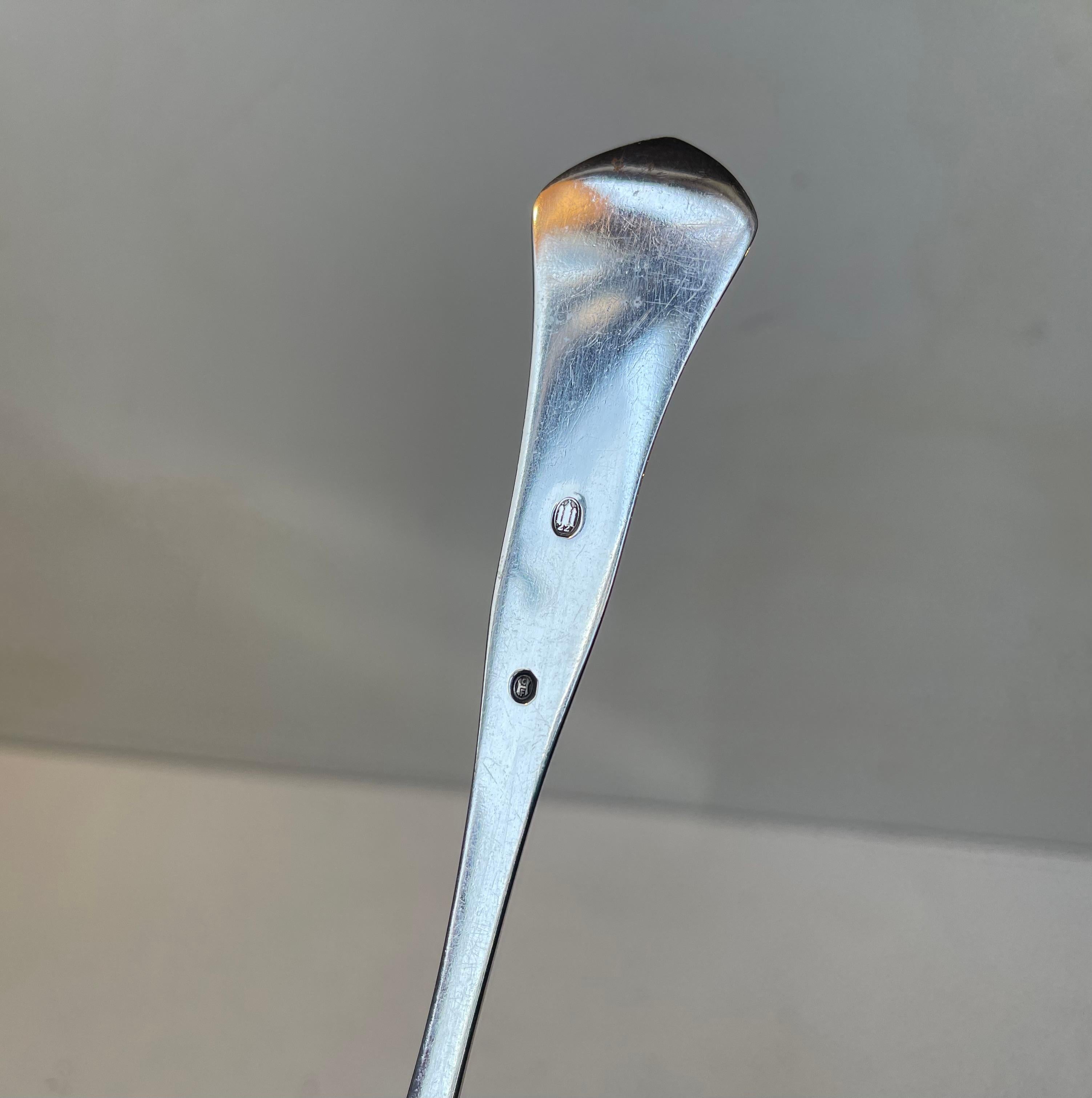 Antiguo F. J. Hingelberg Cuchara para espolvorear azúcar de fresa en plata de ley Danés en venta