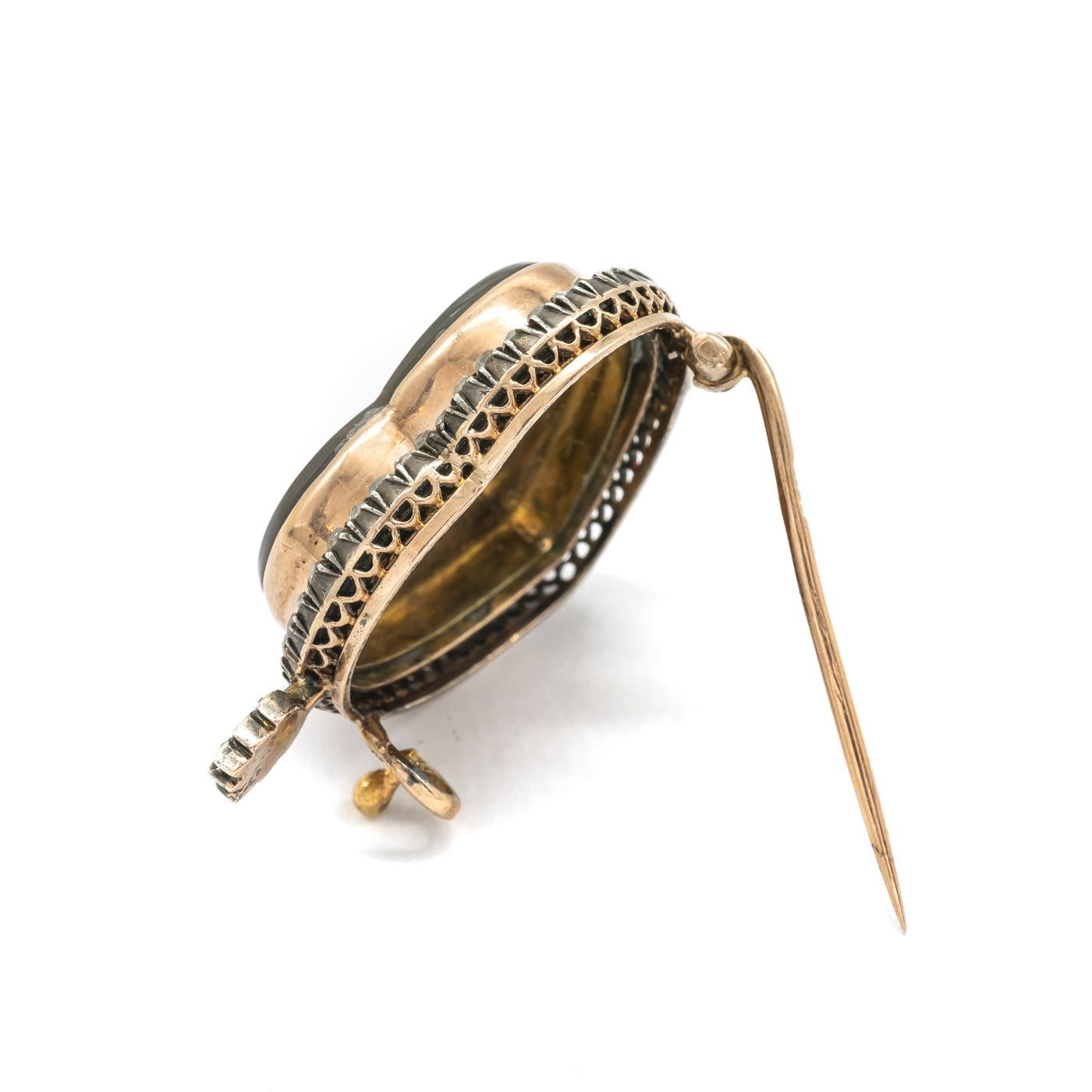 Antike Fabergé Dendritischer Achat Diamant Gold und Silber Herzbrosche, CIRCA 1915 (Rosenschliff) im Angebot