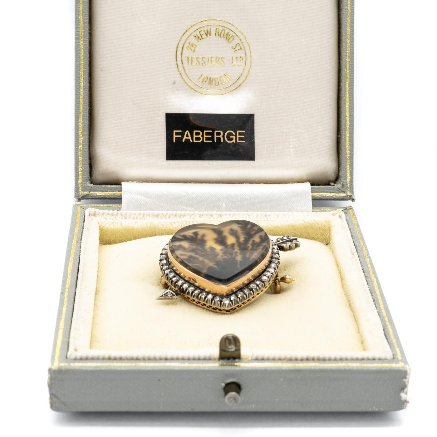 Antique Fabergé Dendritic Agate Diamond Gold and Silver Heart Brooch, Circa 1915 Unisexe en vente