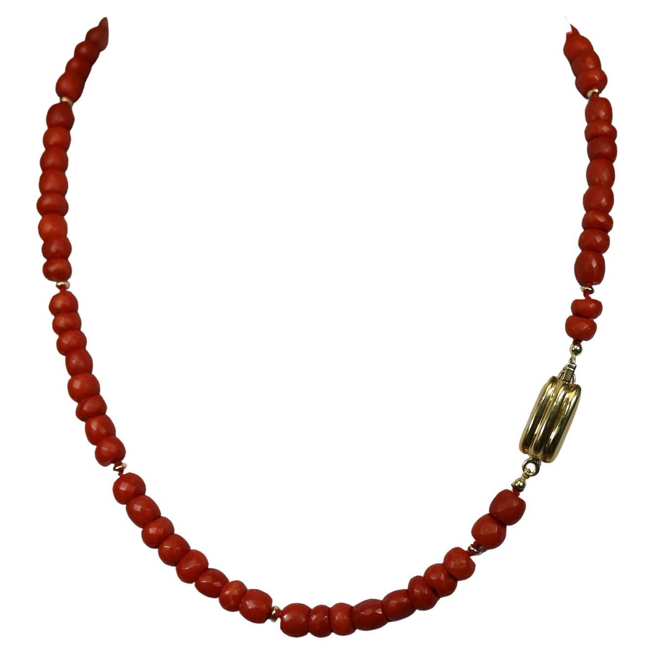 Antique Faceted Mediterranean Sardegna Coral Necklace, 18K Gold Clasp For Sale