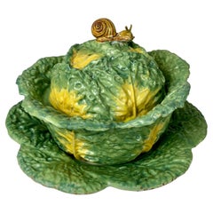 Antike Suppenterrine in Cabbage-Form aus Fayence, handbemalt in Brüssel, um 1765