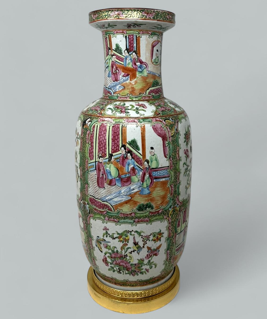 Antique Famille Rose Medalion Canton Cantonese Chinese Porcelain Ormolu Vase Urn In Good Condition For Sale In Dublin, Ireland