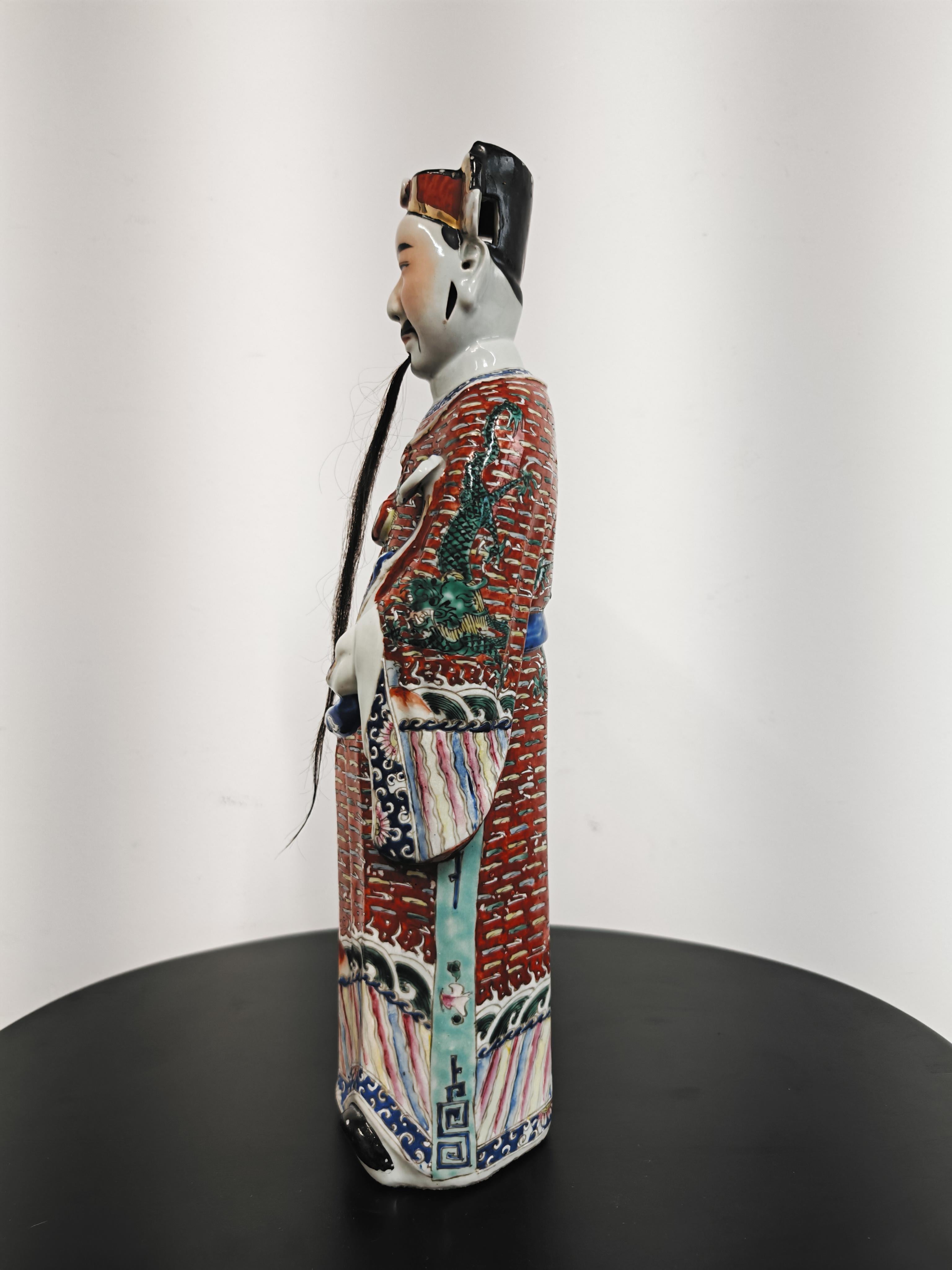 Sculpture ancienne en porcelaine de la famille rose, Immortal Figurine Sculpture, 19e siècle en vente 2