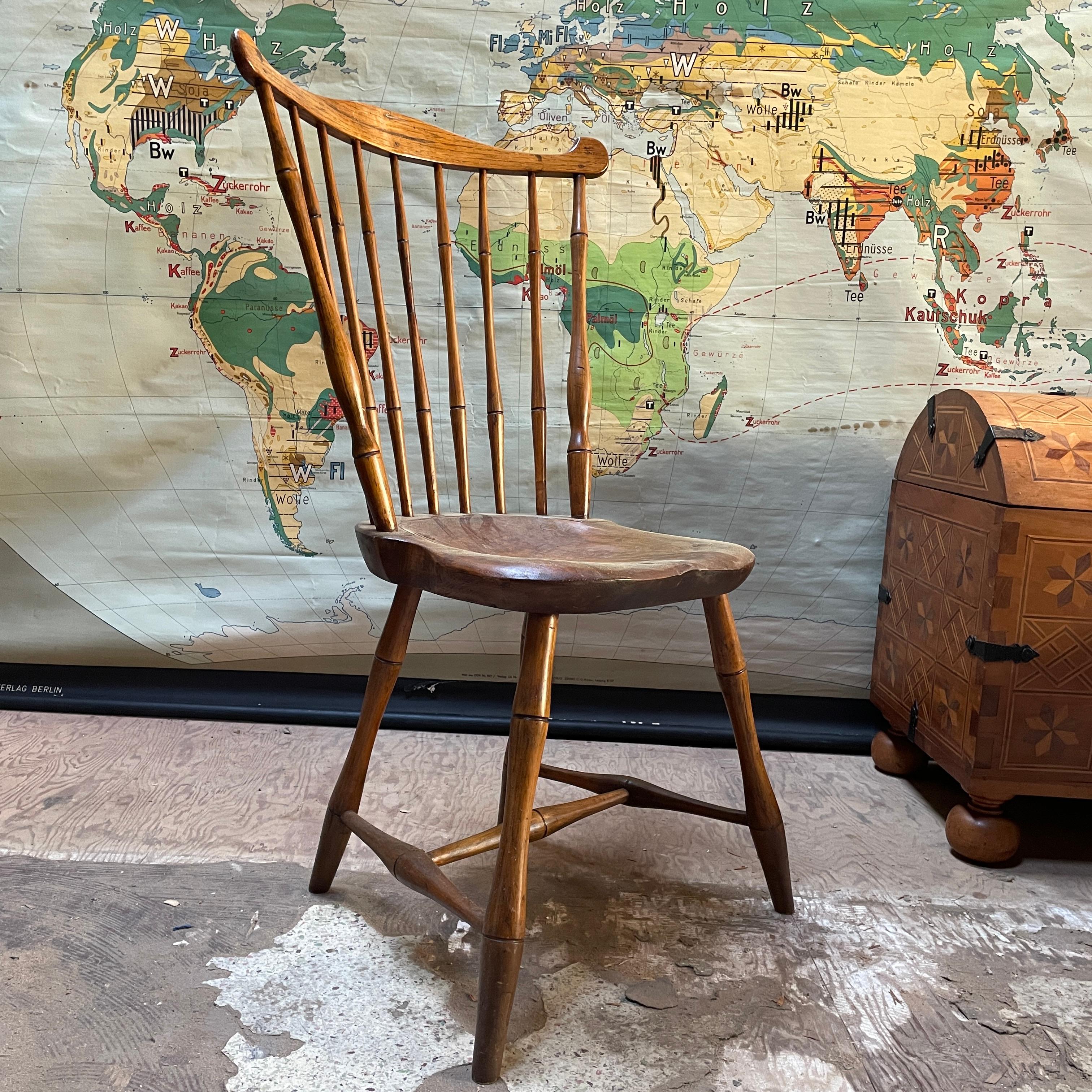 Bois Antiquities Chaise d'appoint à dossier en éventail Siège en selle 1800s Looping Bow Back Dimes en vente