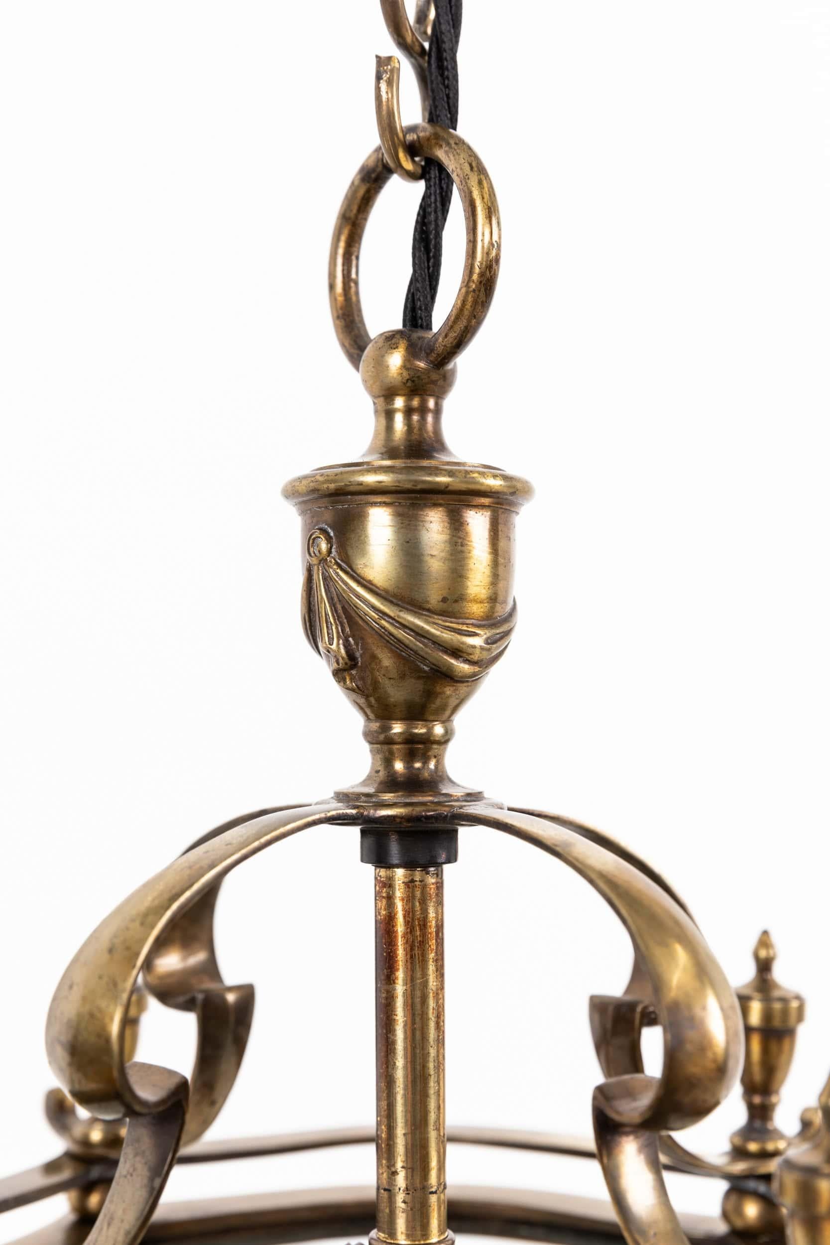 Ottone Antica lampada a lanterna da veranda in ottone smaltato di Faraday & Son C.C. 1920 in vendita