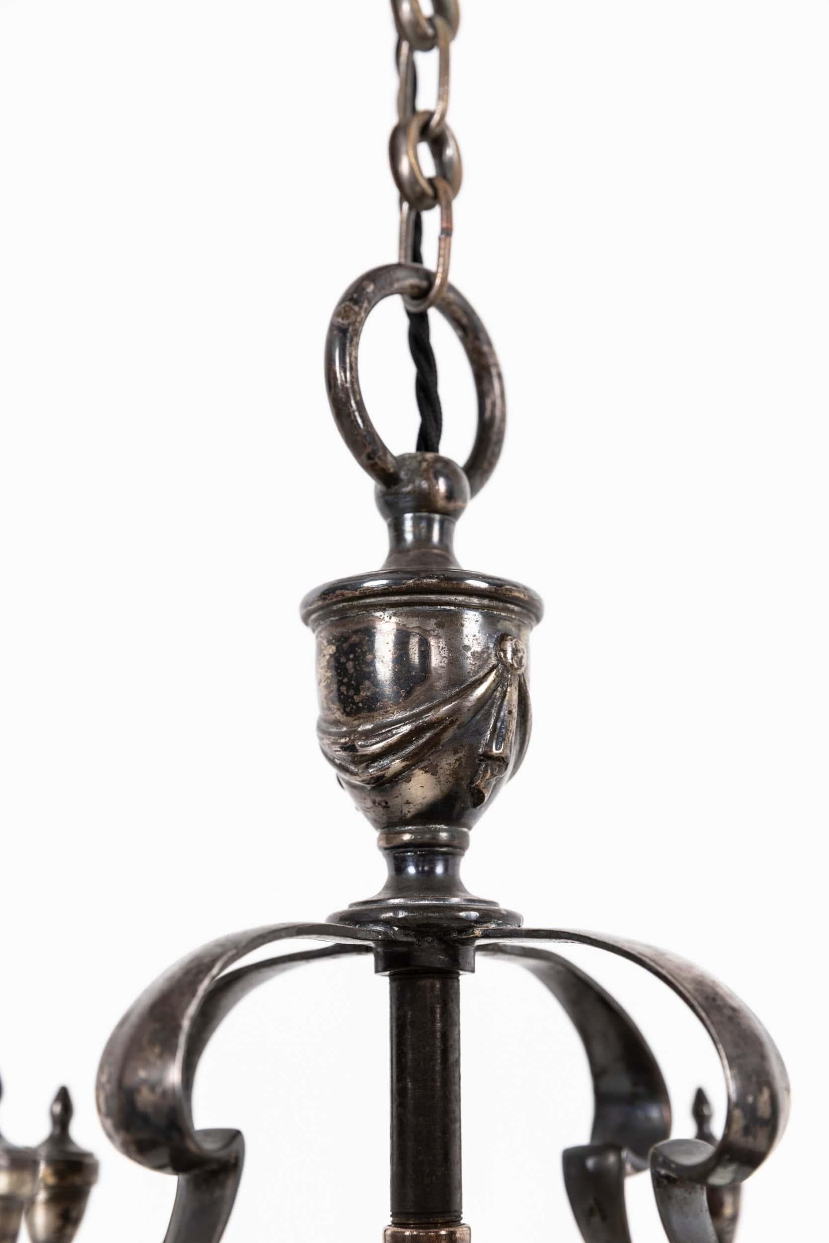 Inglese Antica lampada a lanterna da portico in ottone smaltato Faraday & Son C.1920 in vendita