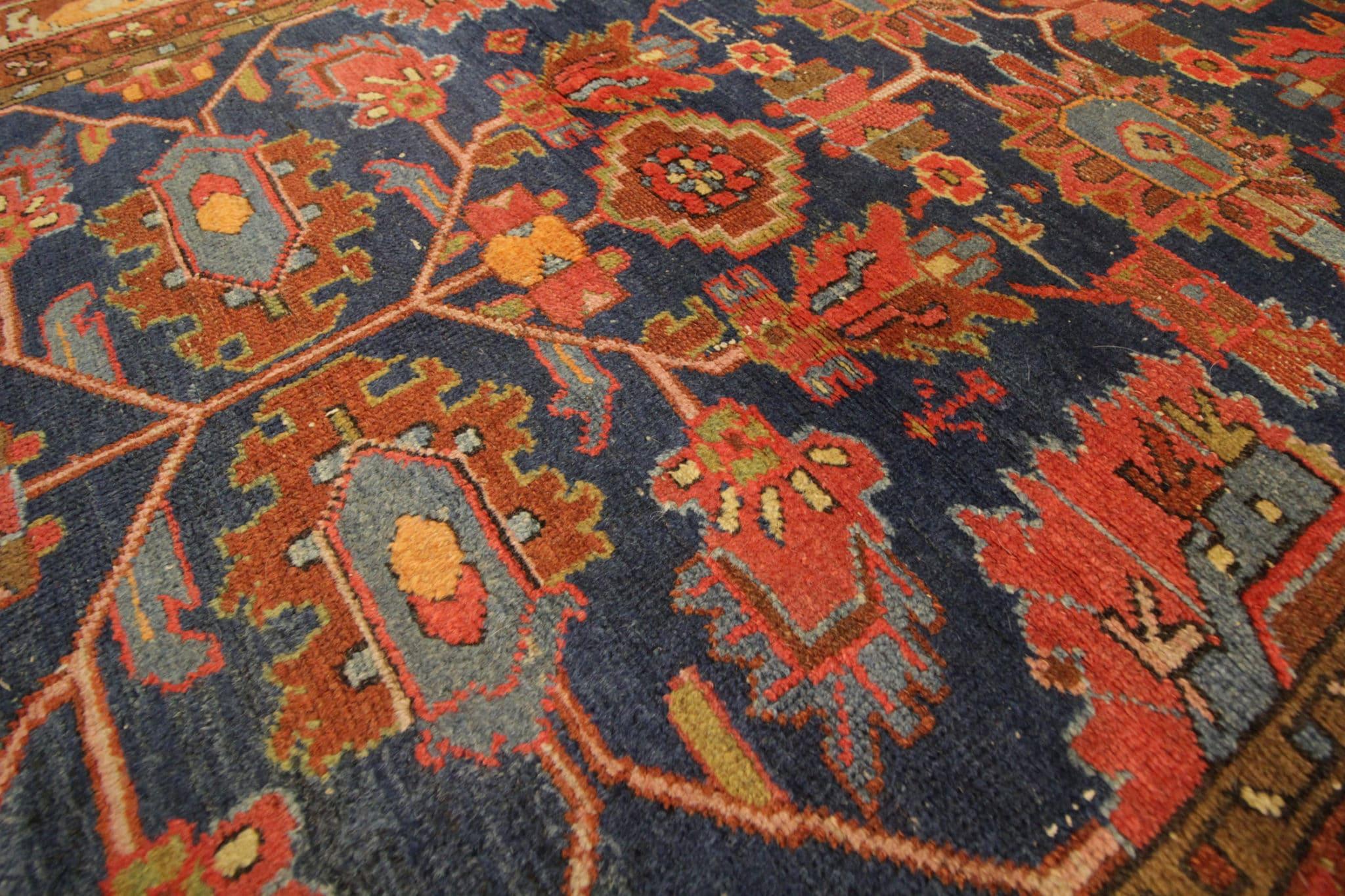 Fin du XIXe siècle Tapis Farahan fait à la main, tapis de salon design ancien en vente
