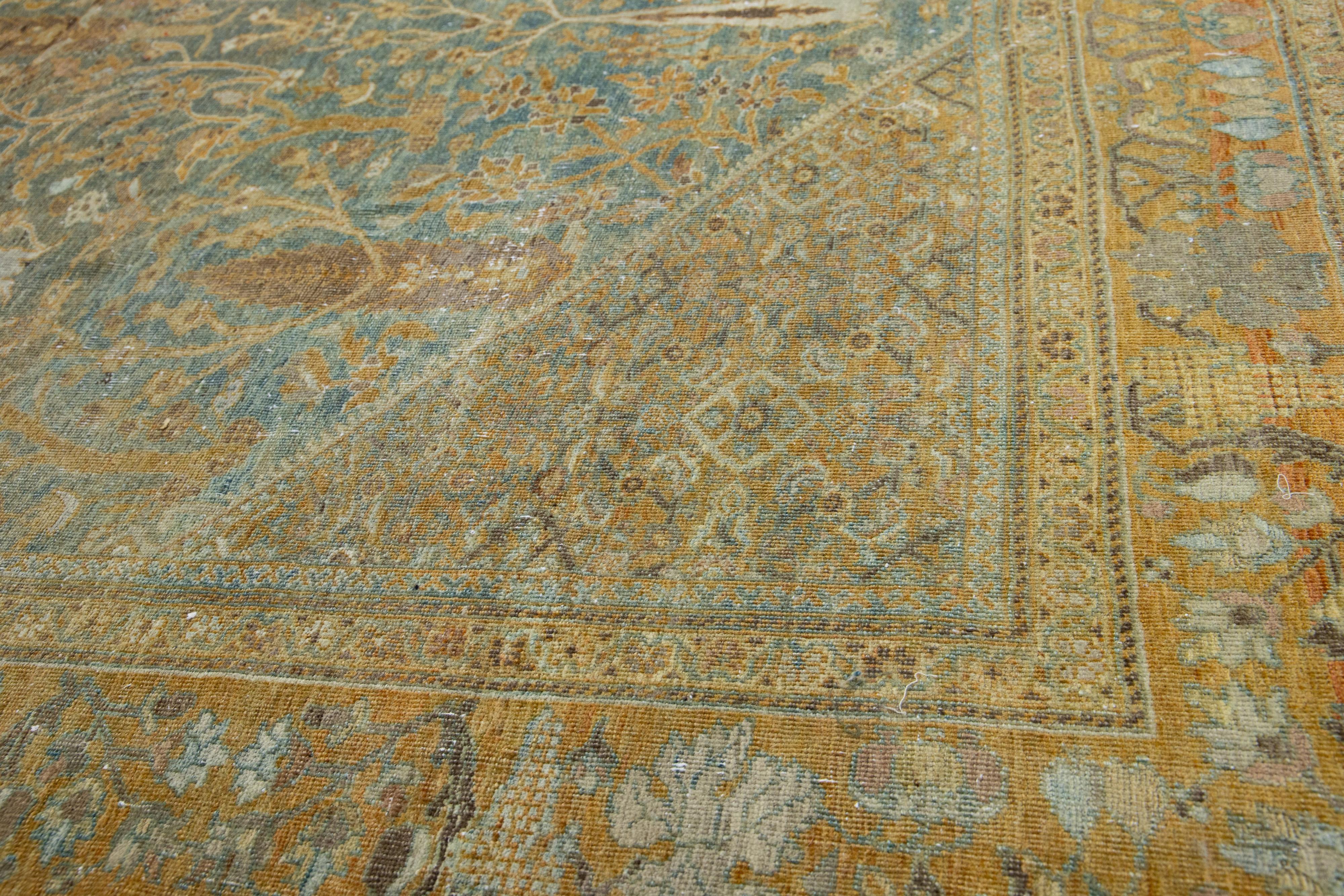 Antique  Farahan Handmade Blue Persian Wool Rug With Medallion Motif For Sale 3