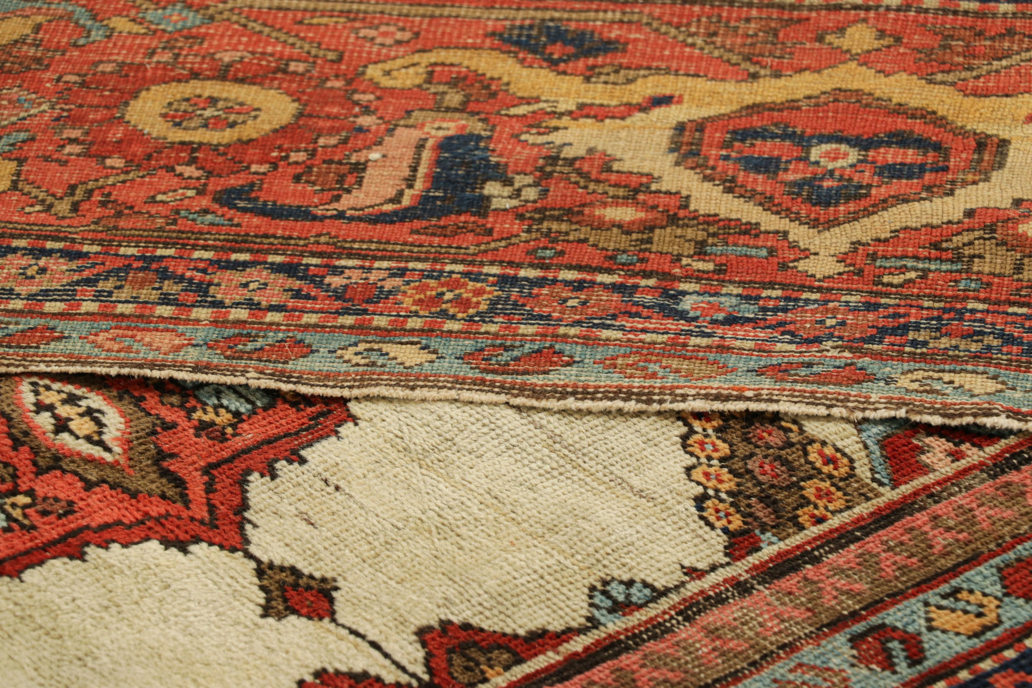 Antiker Farahan-Perserteppich in Creme und Rot mit Allover-Muster  Rug & Kilim (Wolle) im Angebot