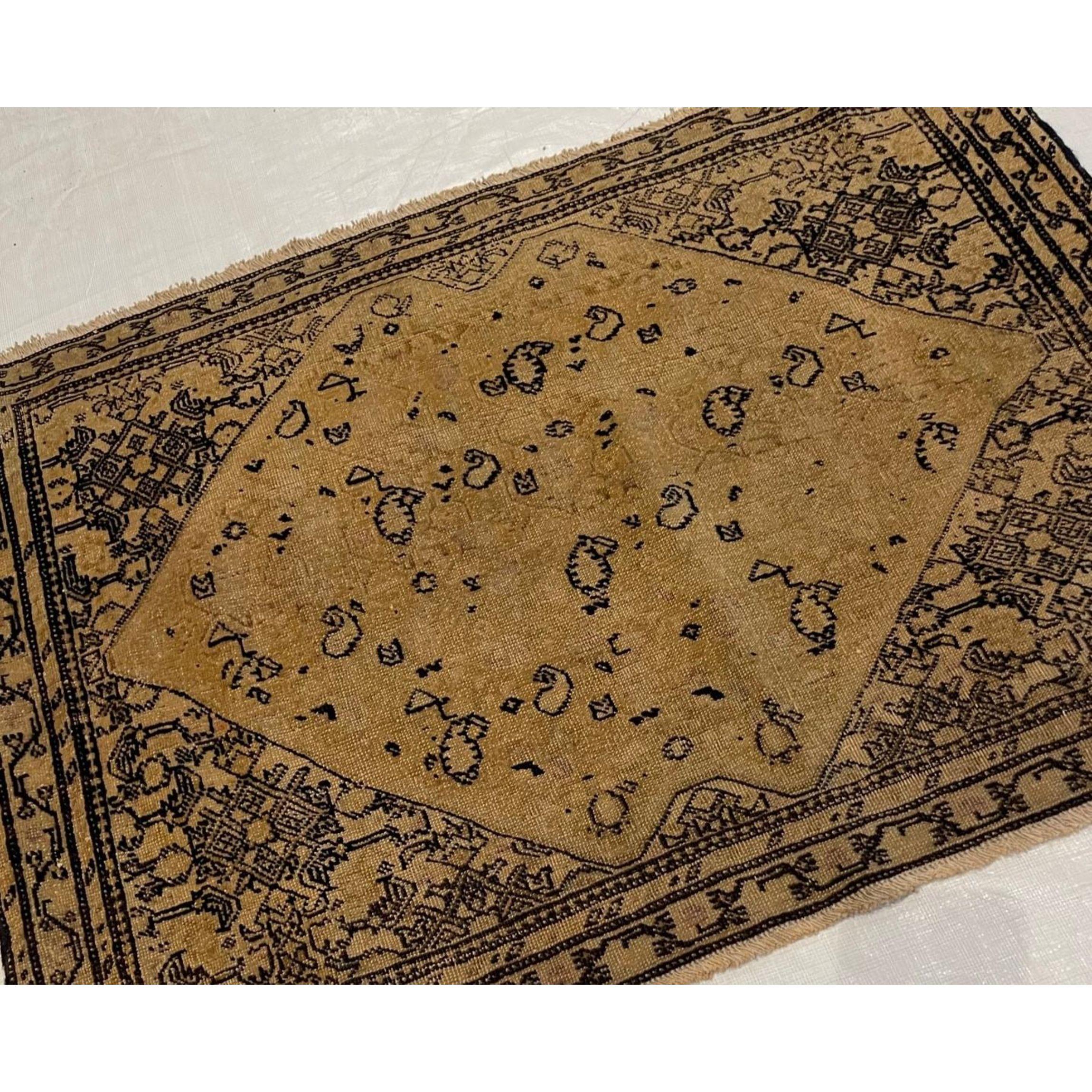 Persian Farahan Sarouk rugs were woven in the village of Sarouk but these carpets given the name “Farahan” as a distinction for their exceptional type of Sarouks. The Persian Farahan Sarouk rugs were made over a period of one hundred years beginning