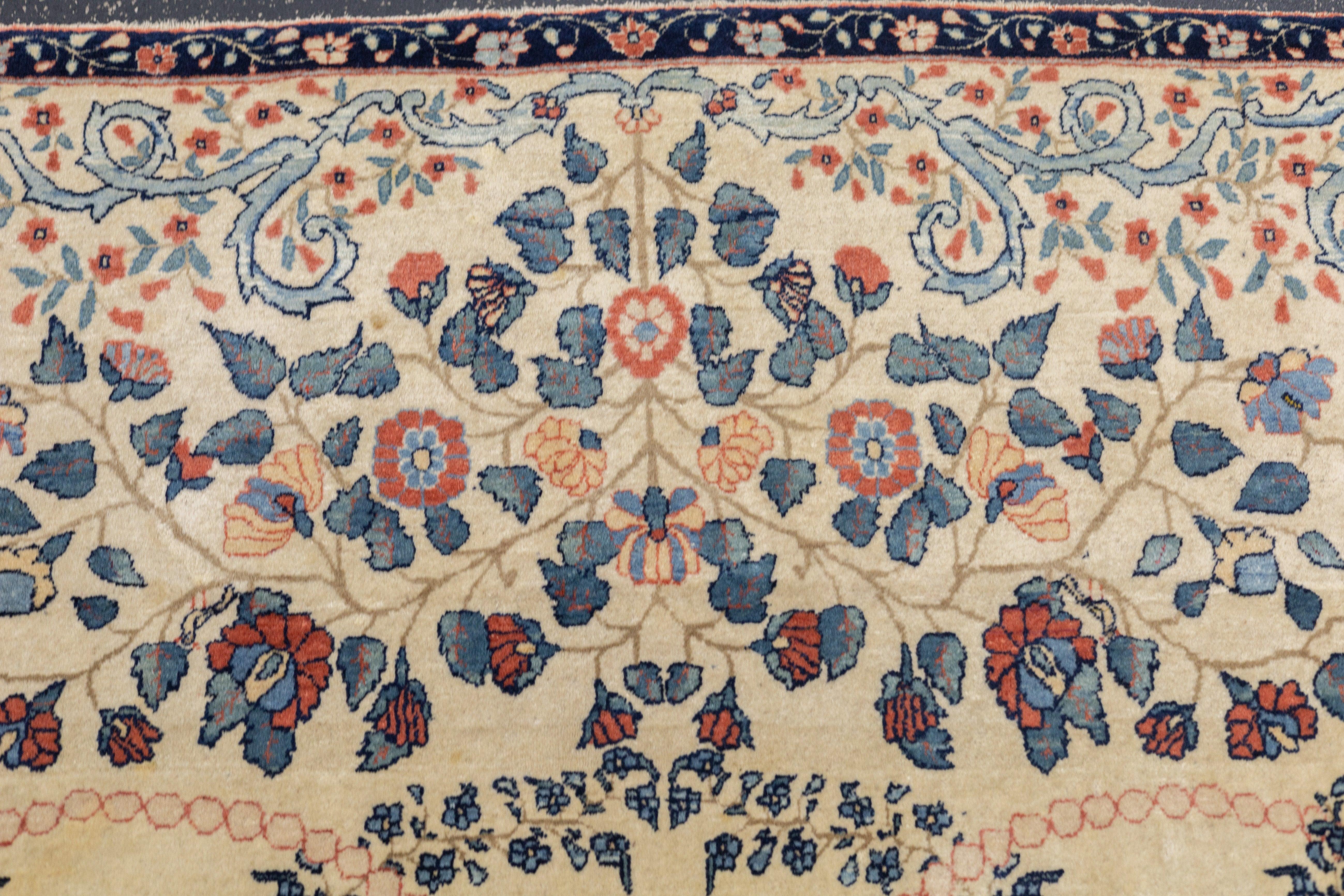 Antique Farahan Rug 2'8'' x 5'2'' For Sale 2
