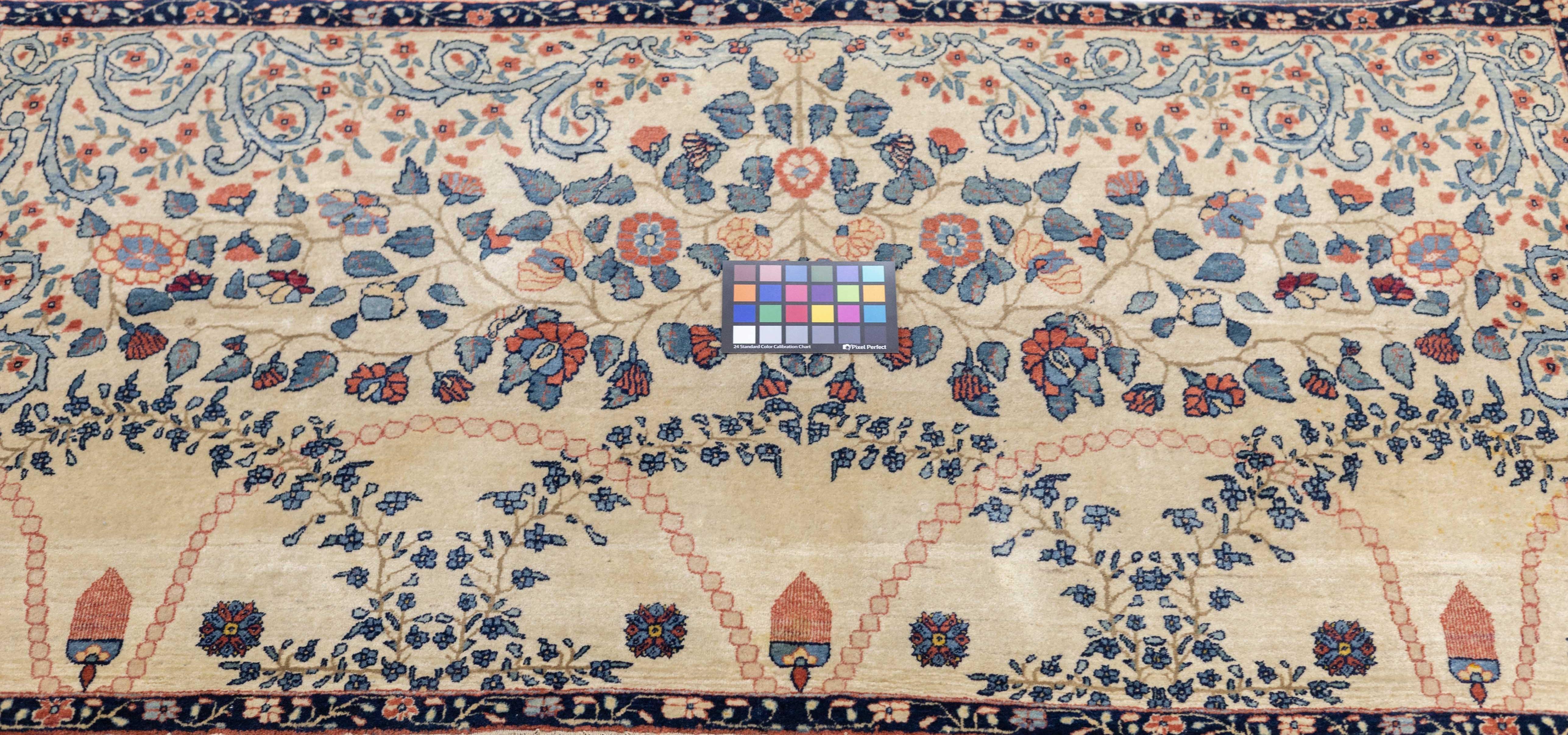 Antique Farahan Rug 2'8'' x 5'2'' For Sale 5
