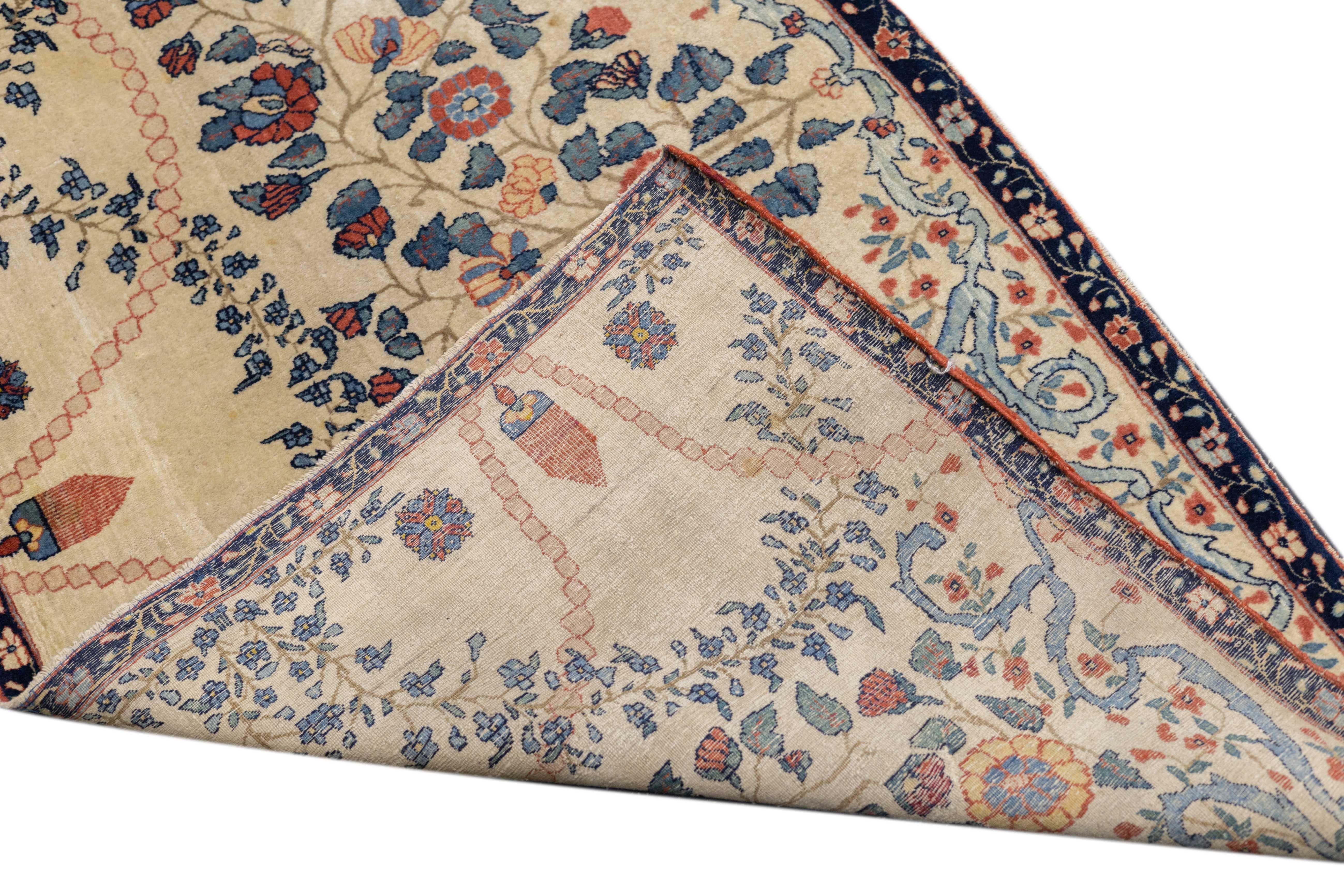 Antique Farahan Rug 2'8'' x 5'2'' For Sale 7