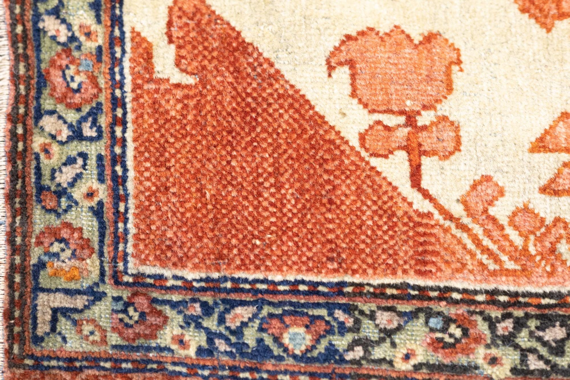 Antique Farahan Rug 2'9'' x 3'1'' For Sale 3