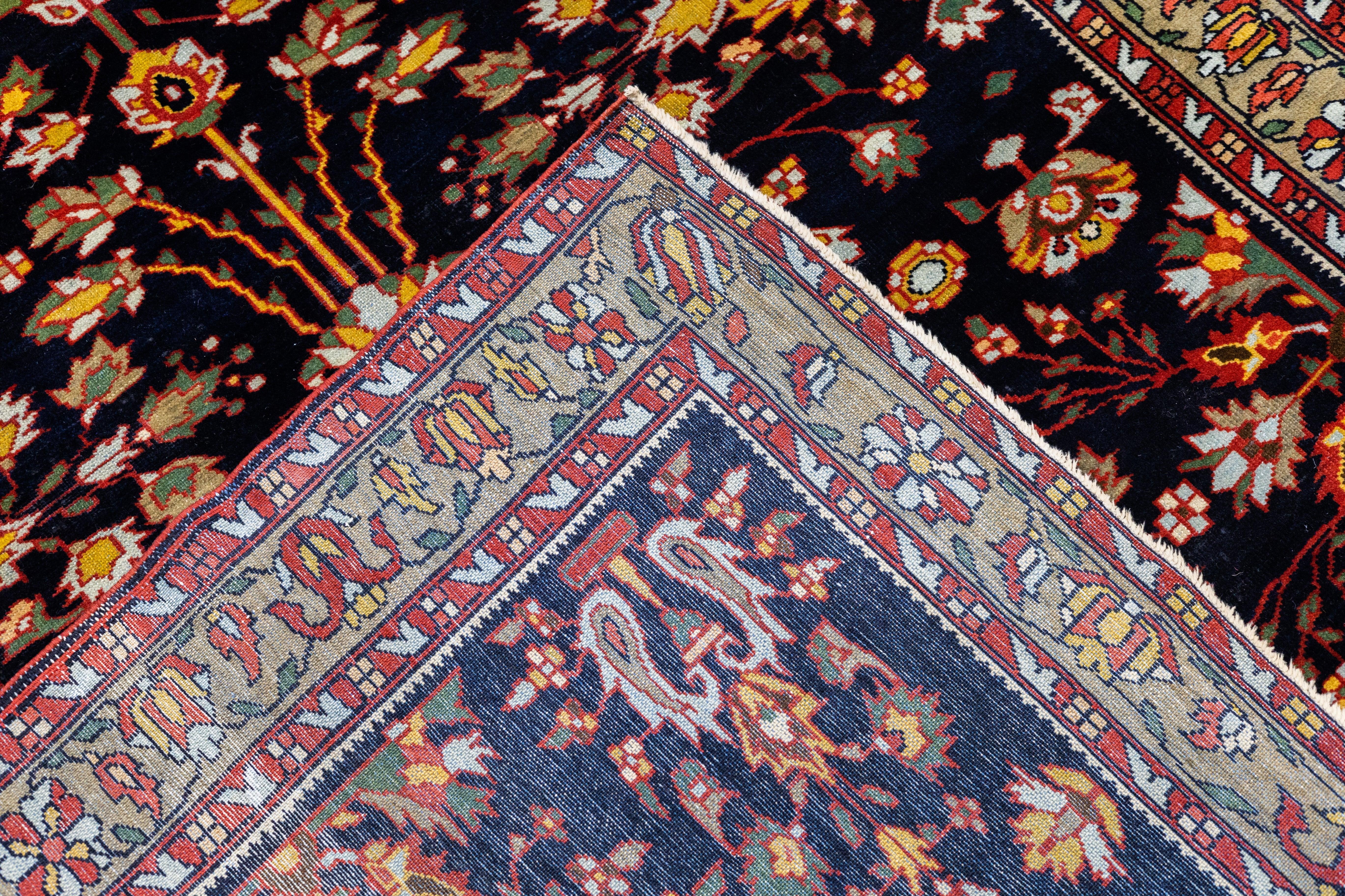 Antique Farahan Rug 4'4'' x 6'6'' For Sale 6