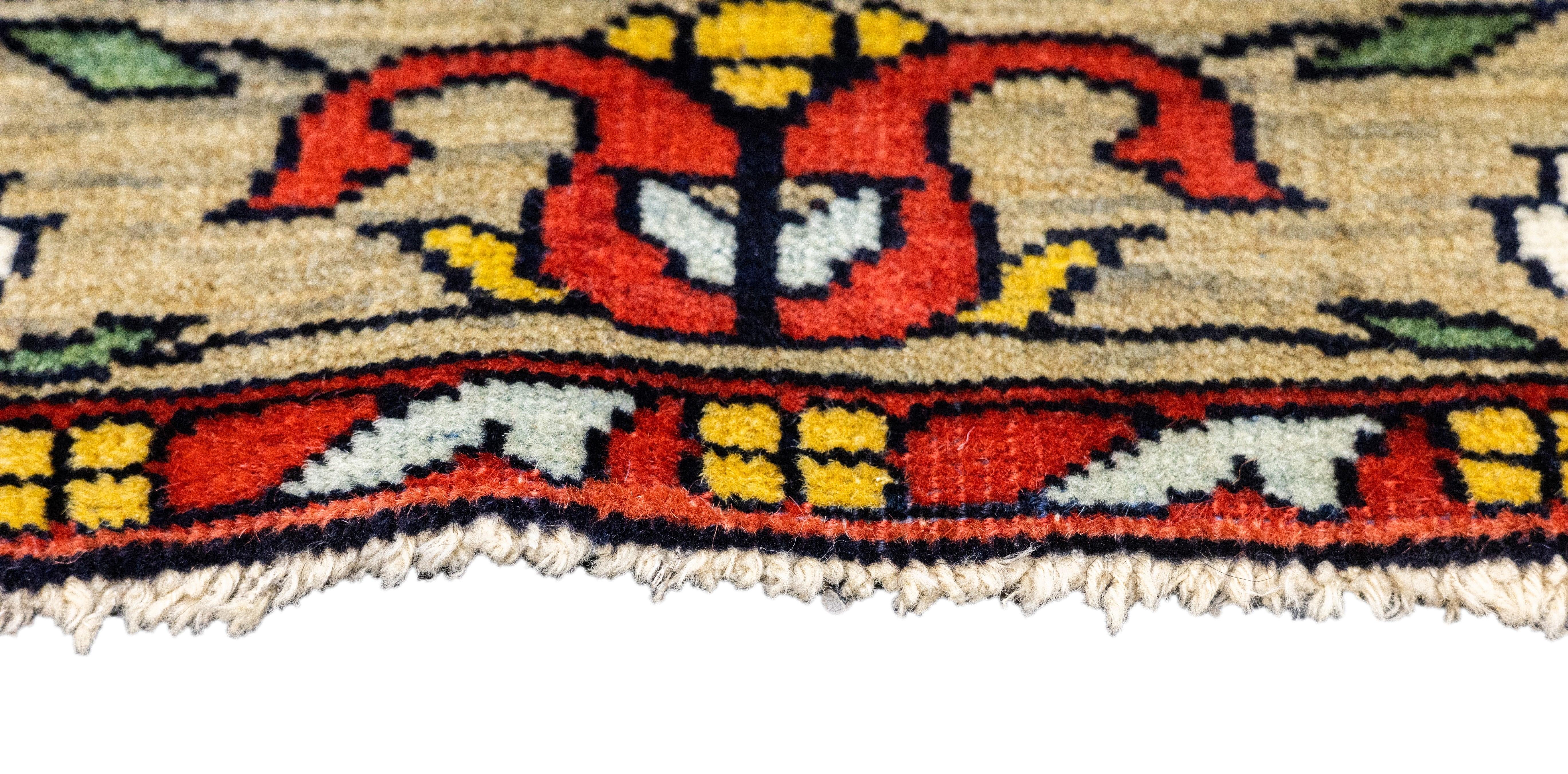 Hand-Knotted Antique Farahan Rug 4'4'' x 6'6'' For Sale