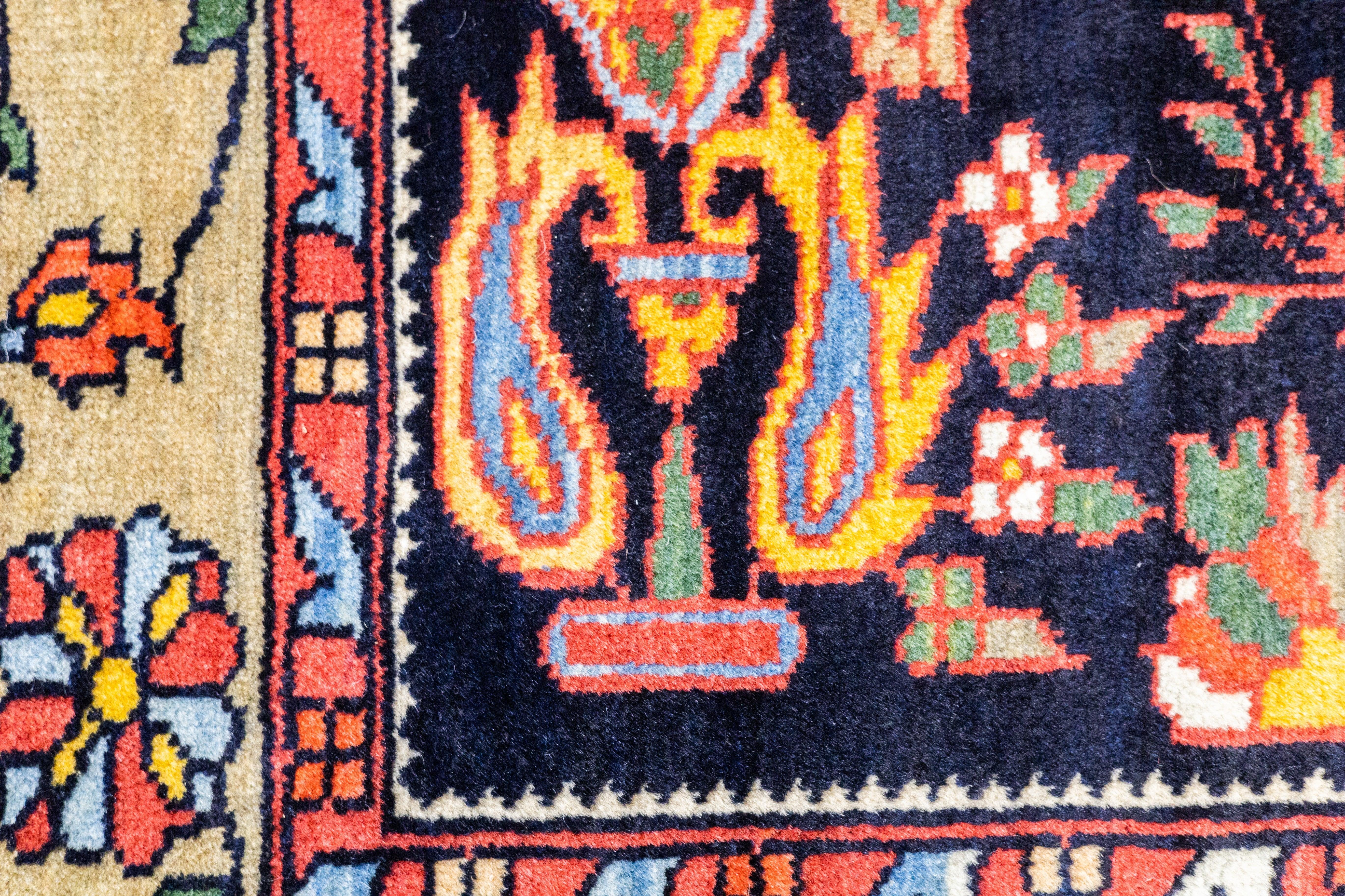 Antique Farahan Rug 4'4'' x 6'6'' For Sale 1