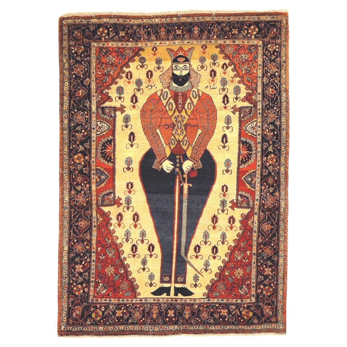 Antique Farahan Rug with Shahpour statue woven on it For Sale