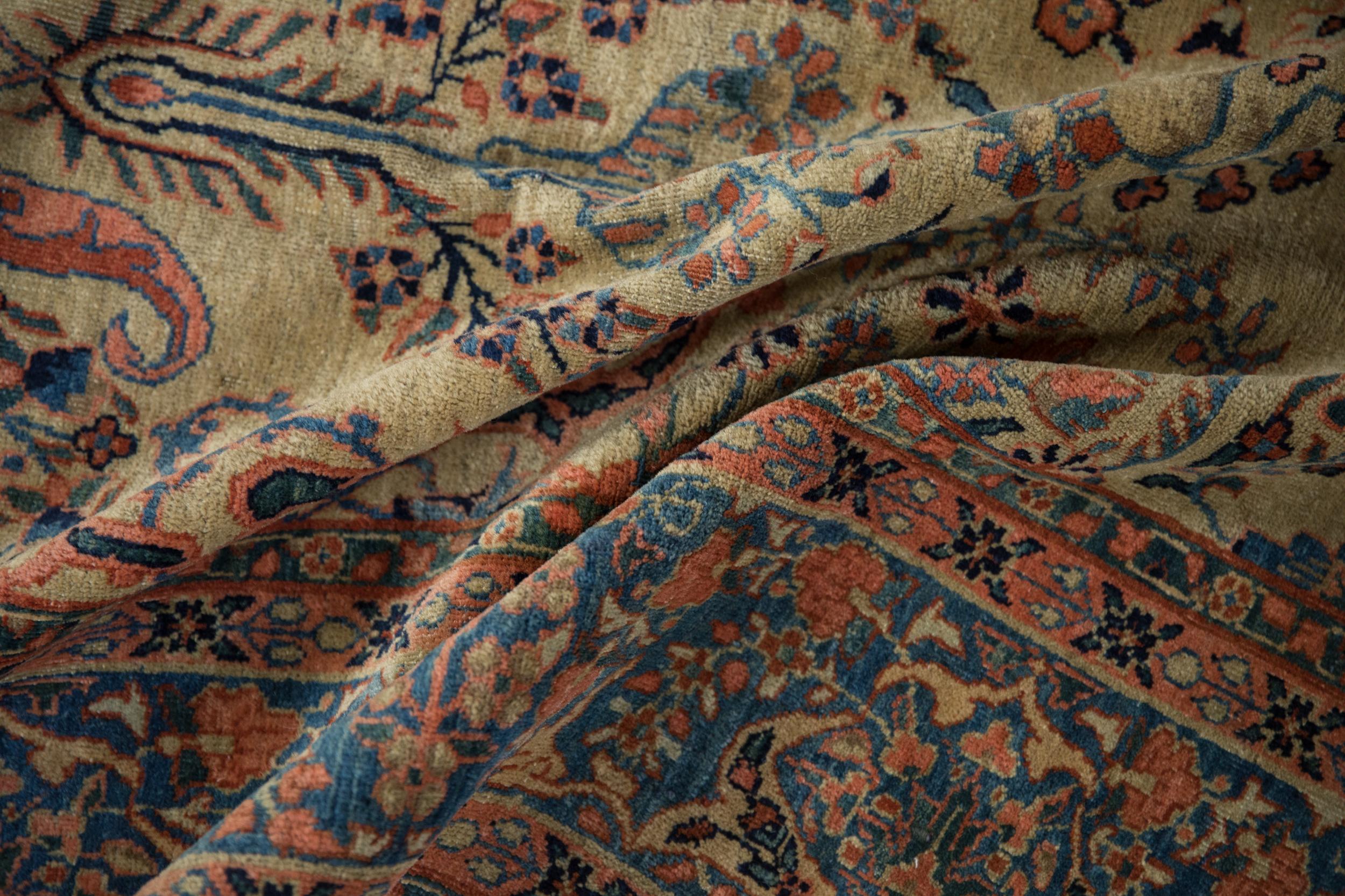 Antique Farahan Sarouk Carpet For Sale 3