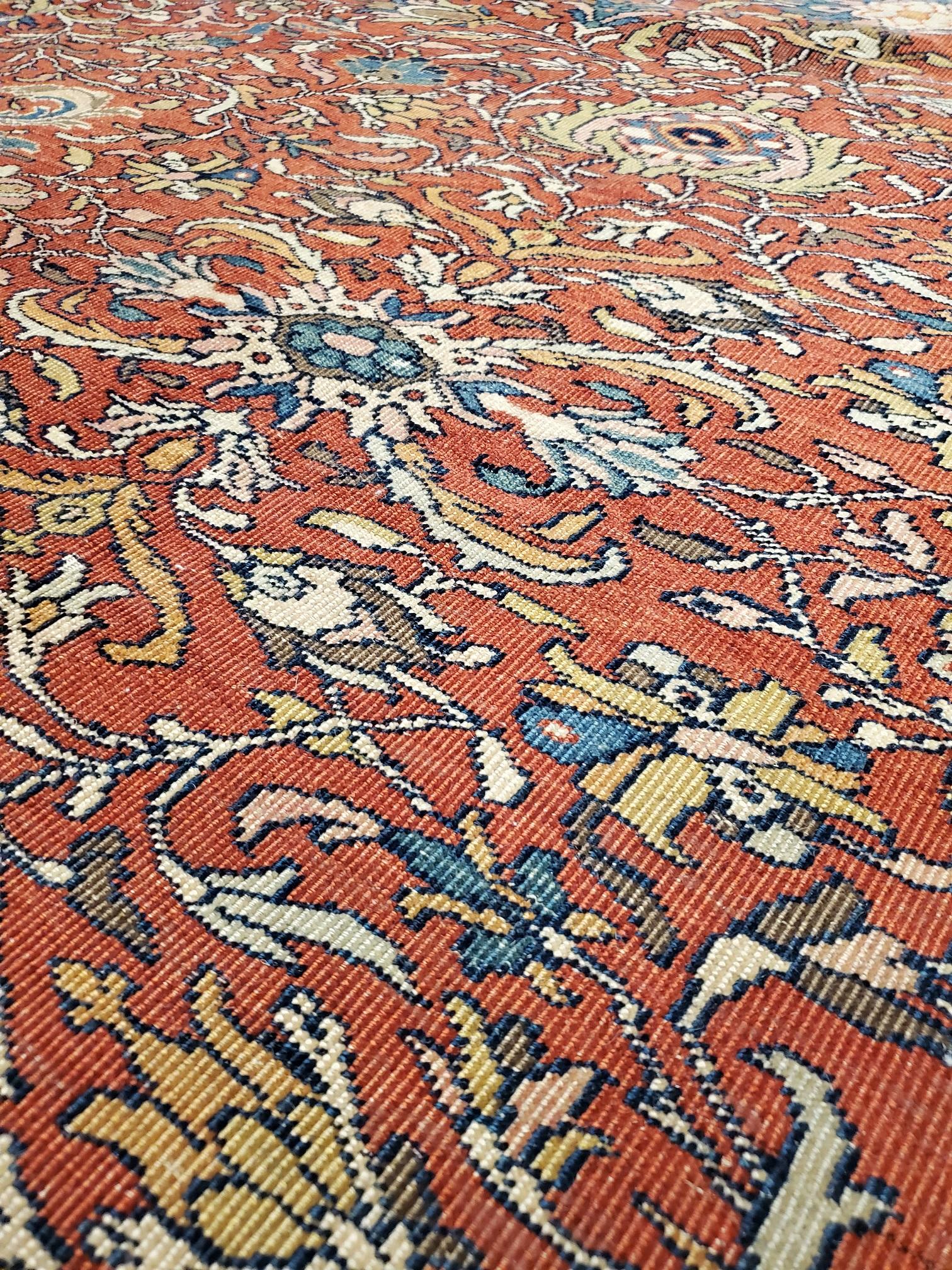 Antique Farahan Sarouk Carpet, Handmade Oriental Rug, Ivory, Red, Navy, Fine  For Sale 2
