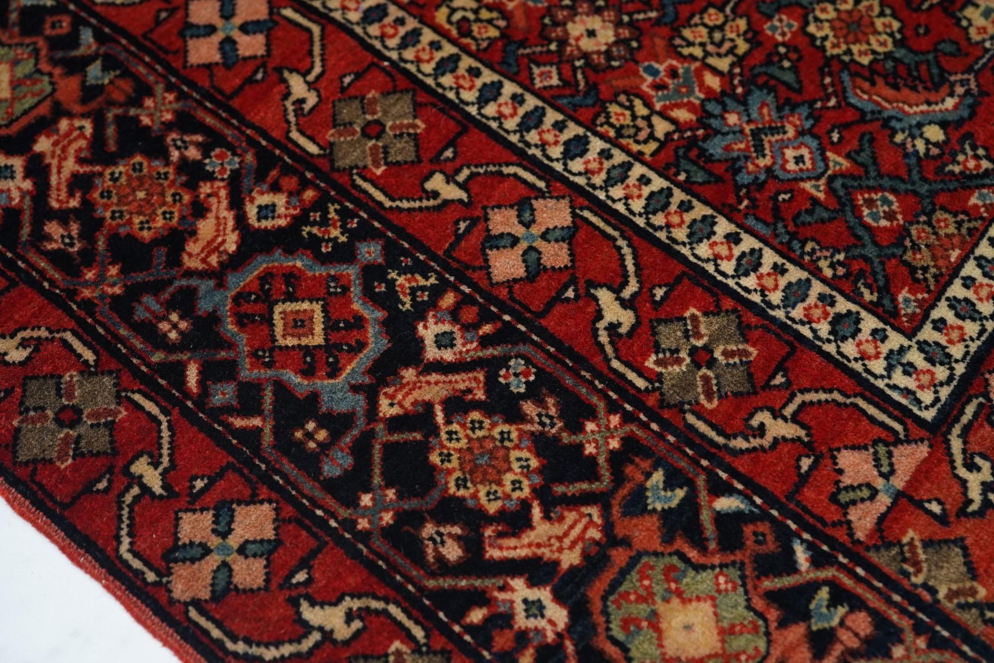 Ancien tapis Farahan Sarouk de 3'10'' x 6'7'' Bon état - En vente à New York, NY