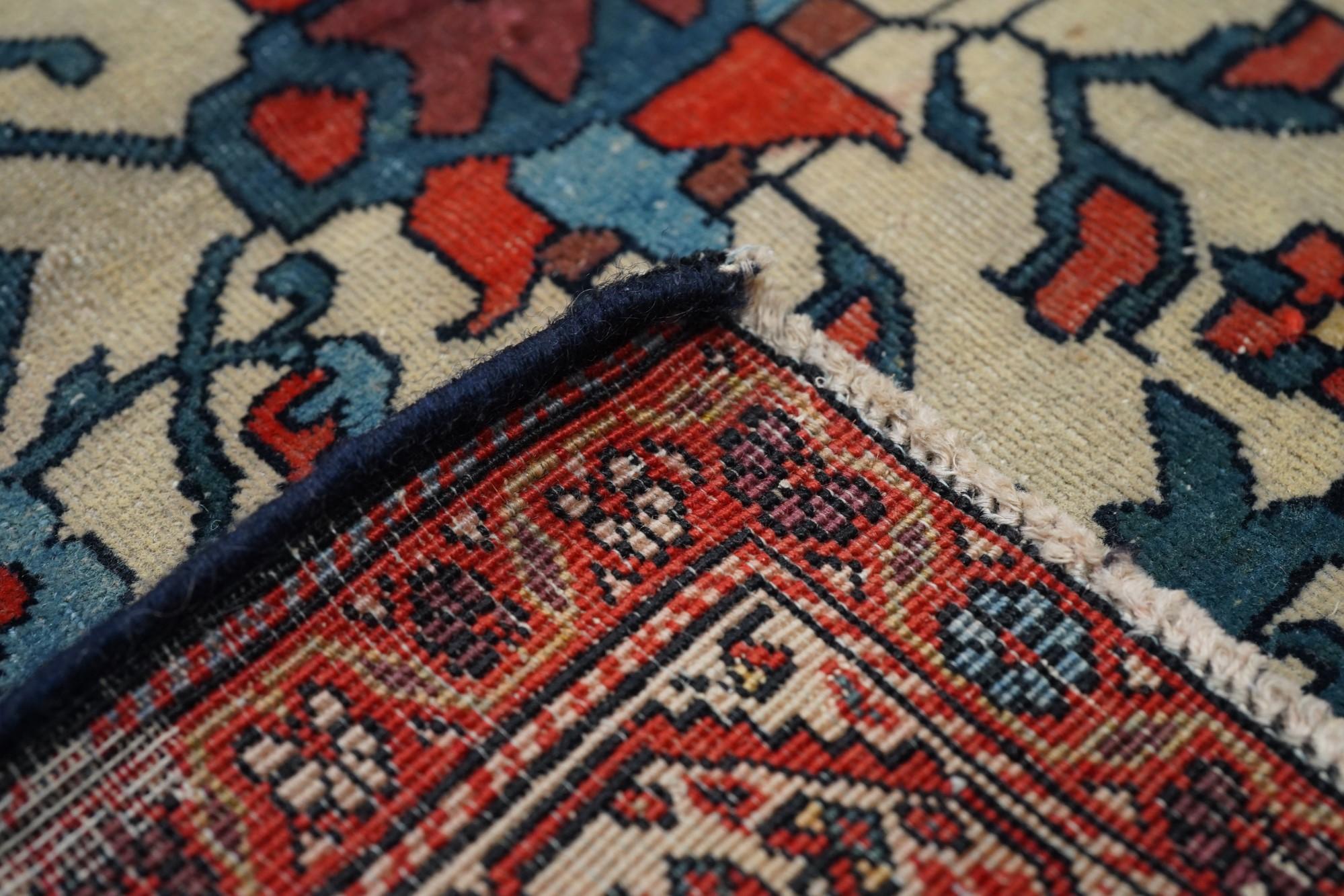Antiker Farahan Sarouk-Teppich 3'2'' x 4'8'' im Angebot 4