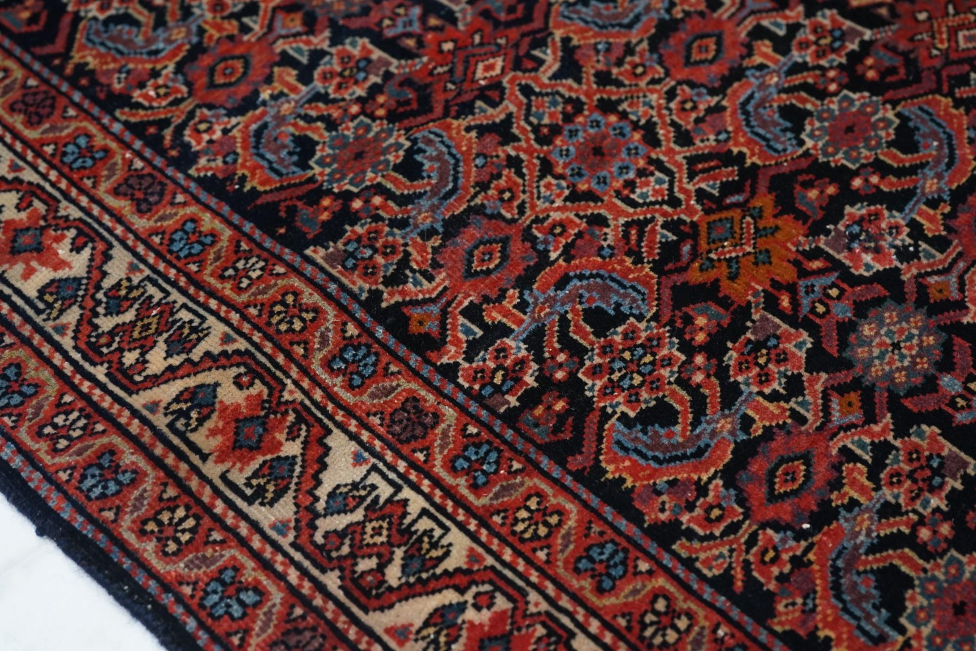 Early 20th Century Antique Farahan Sarouk Rug For Sale