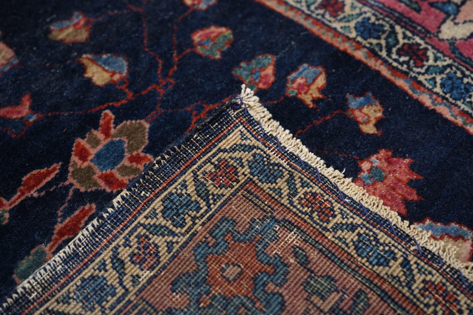 Antiker Sarouk Farahan-Teppich 3'3'' x 4'10'' im Angebot 4