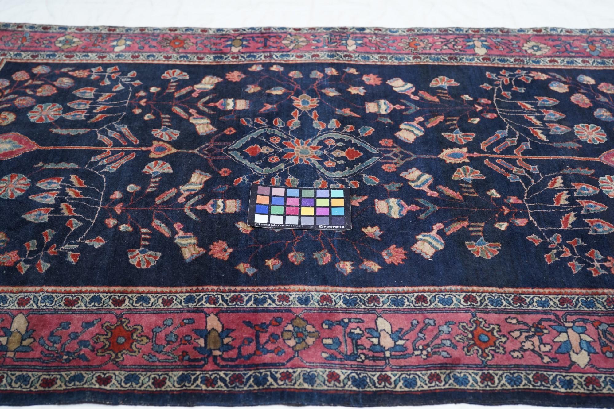 Antiker Sarouk Farahan-Teppich 3'3'' x 4'10'' im Angebot 3