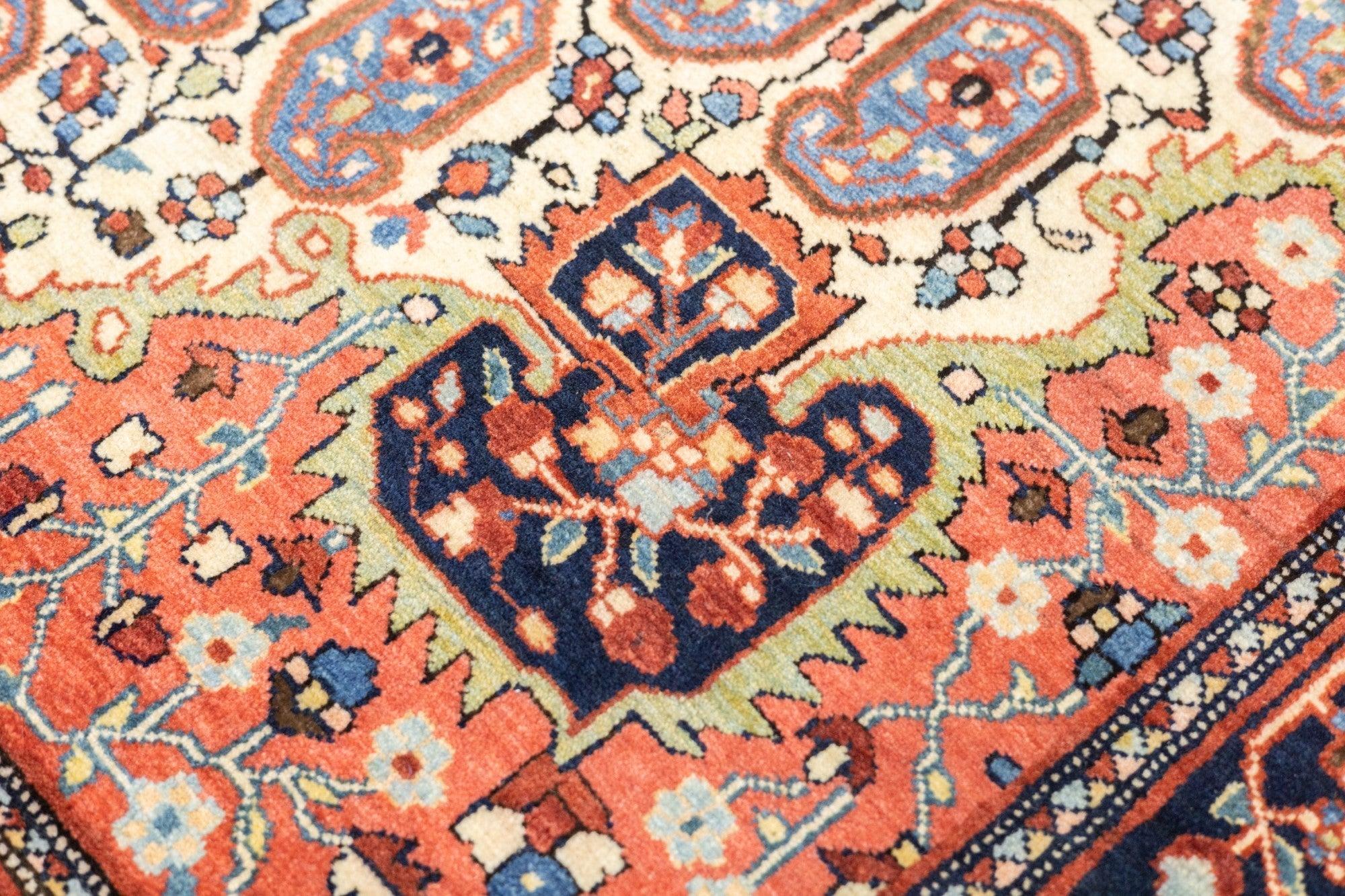 Tappeto antico Sarouk Farahan 3'8'' x 5'0'' in vendita 2