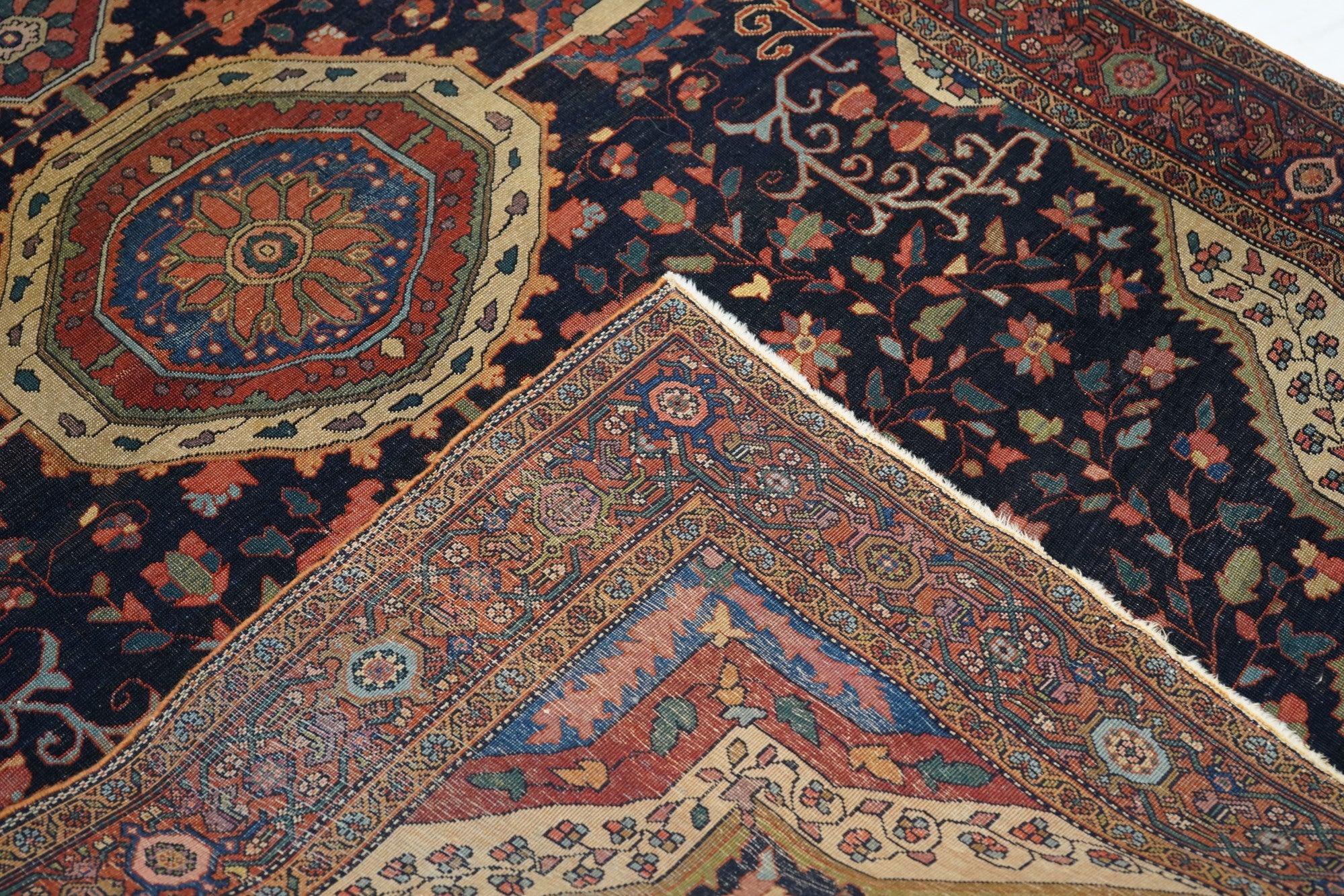 Antique Farahan Sarouk Rug 4'0'' x 6'4'' For Sale 5