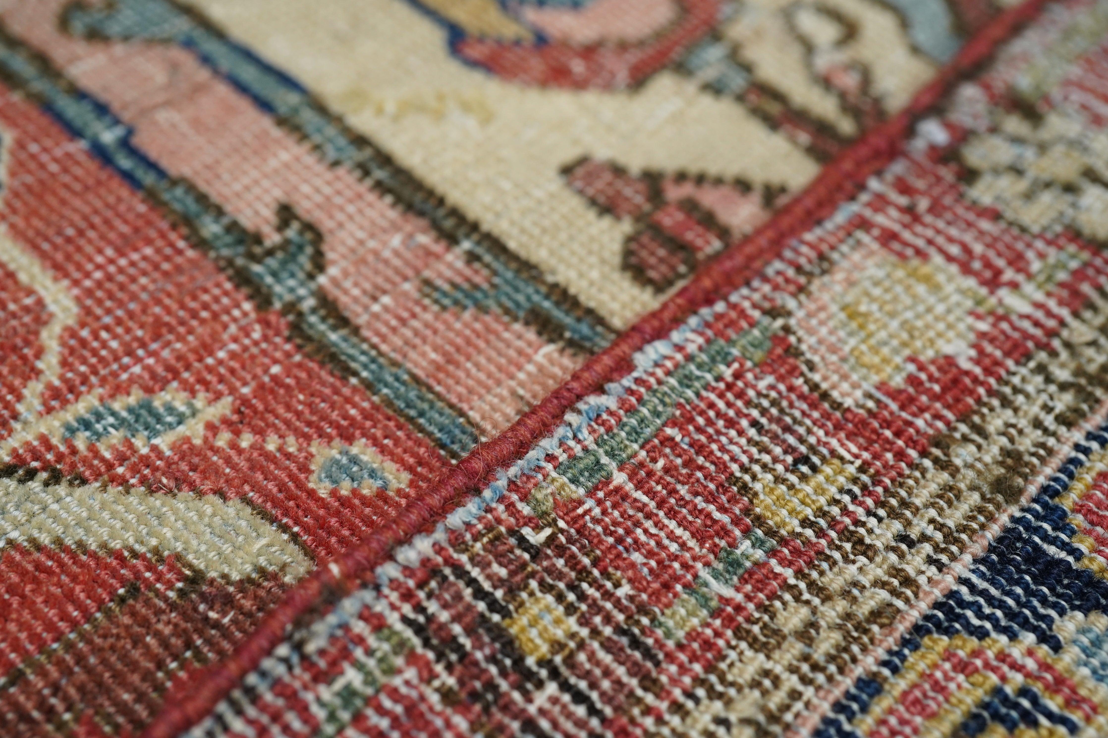 Antiker Farahan Sarouk-Teppich 4'0'' x 6'7'' im Angebot 2