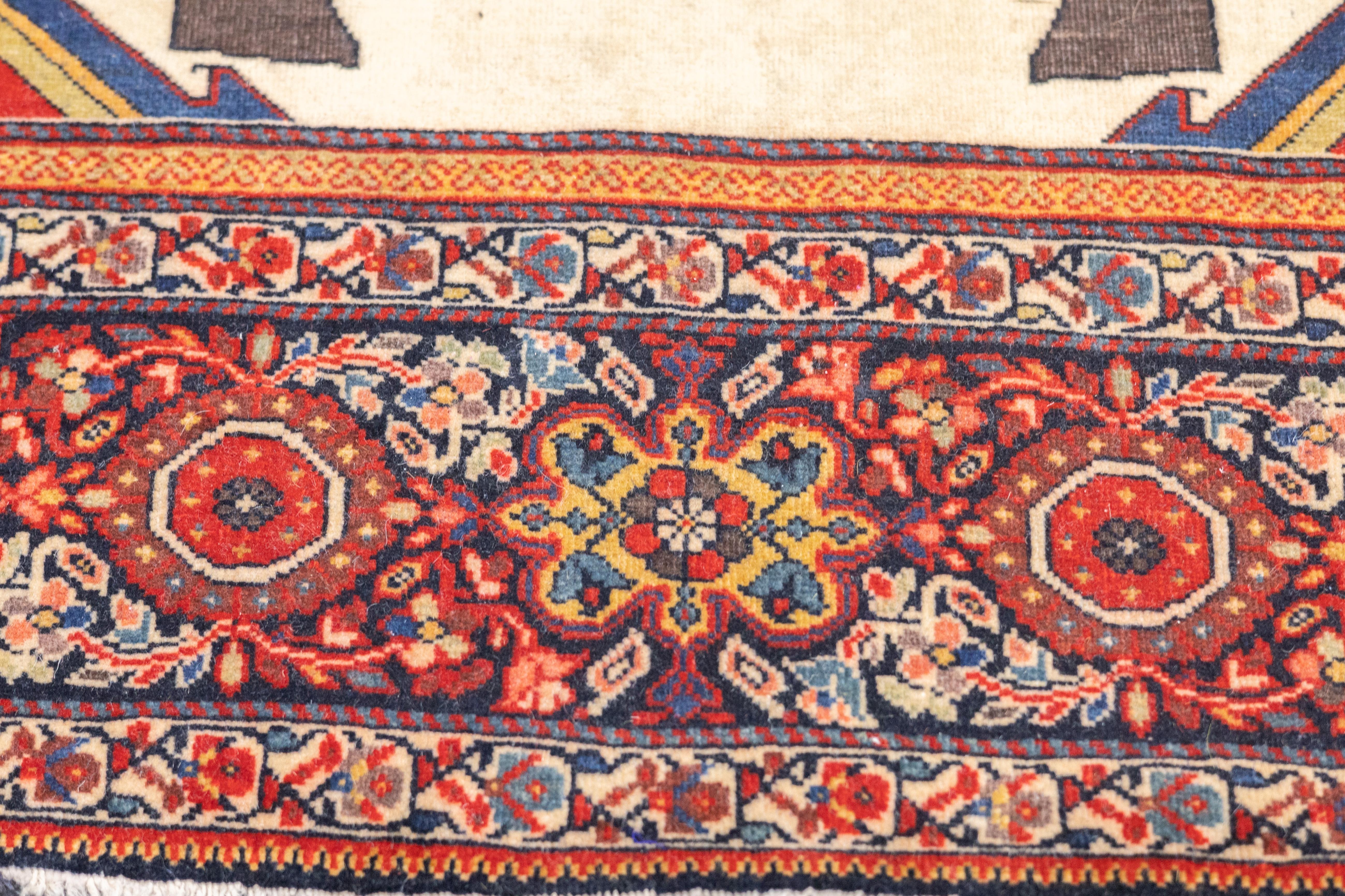 Antiker Farahan Sarouk-Teppich 4'2'' x 6'3'' (Handgeknüpft) im Angebot