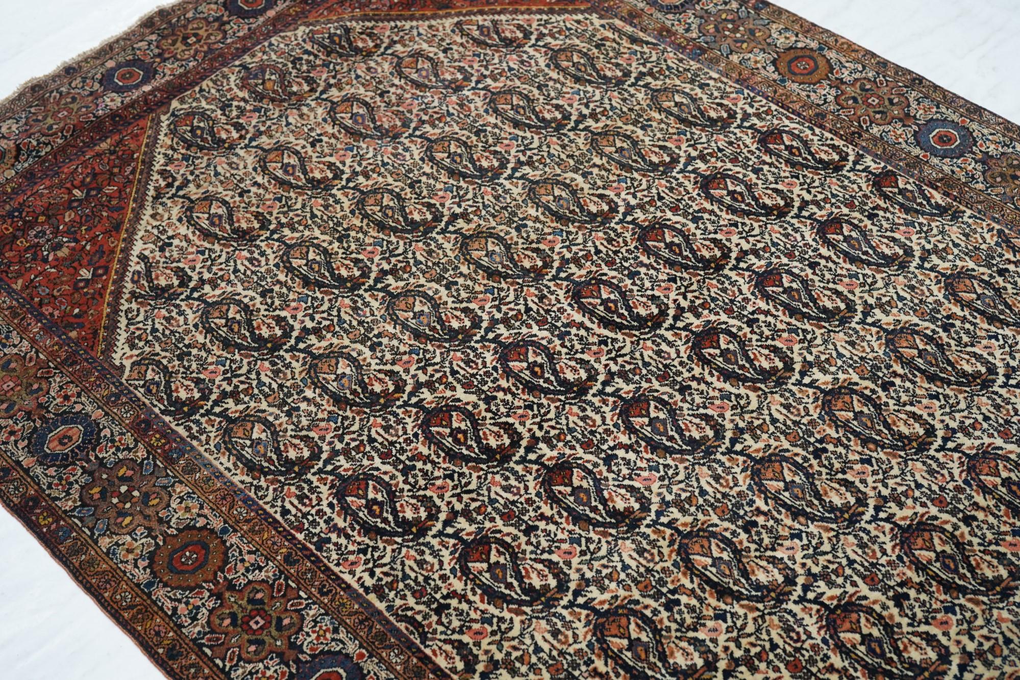 Lana Tappeto antico Sarouk Farahan Tappeto antico Sarouk Farahan 4'3'' x 6'5'' in vendita