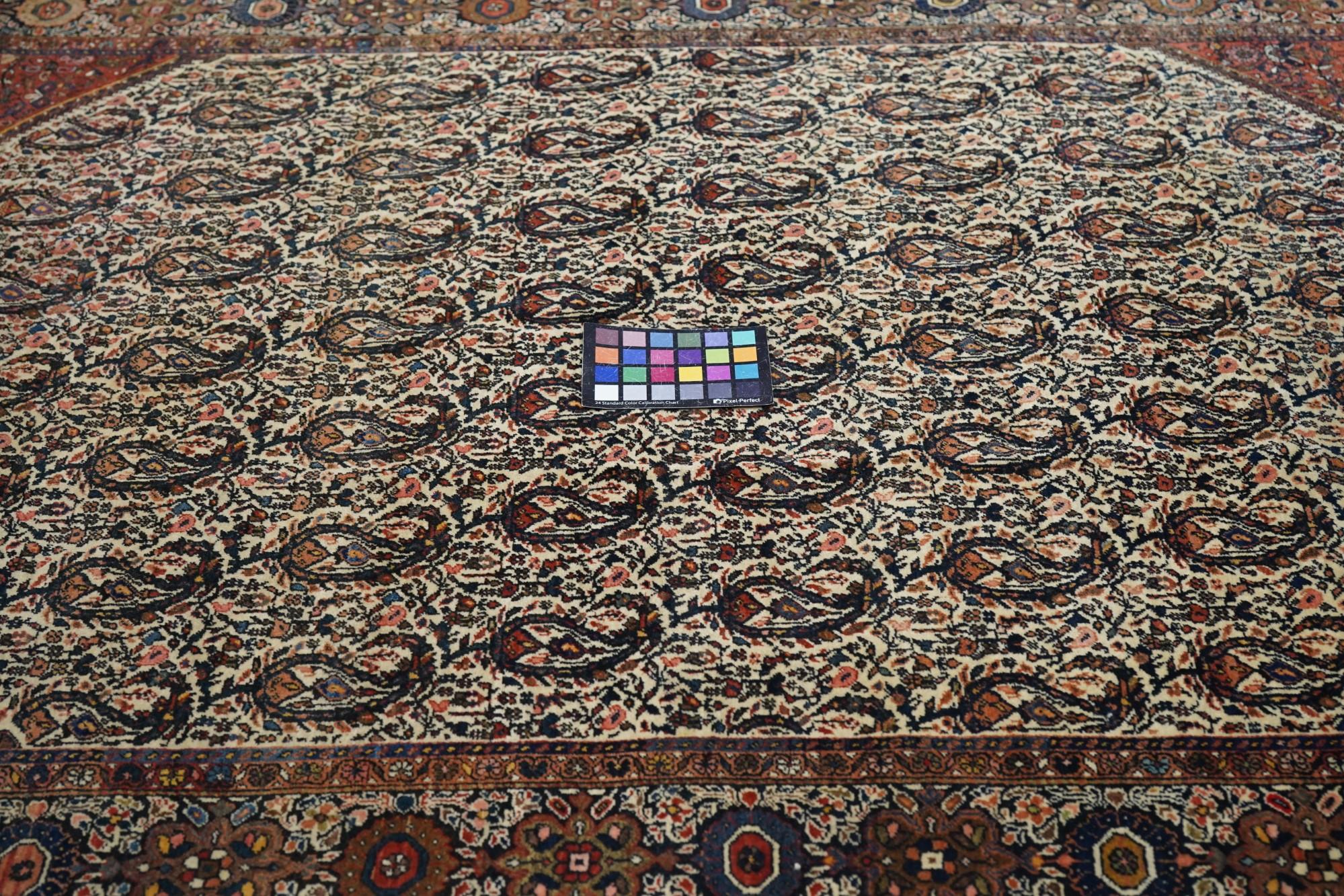 Tappeto antico Sarouk Farahan Tappeto antico Sarouk Farahan 4'3'' x 6'5'' in vendita 3
