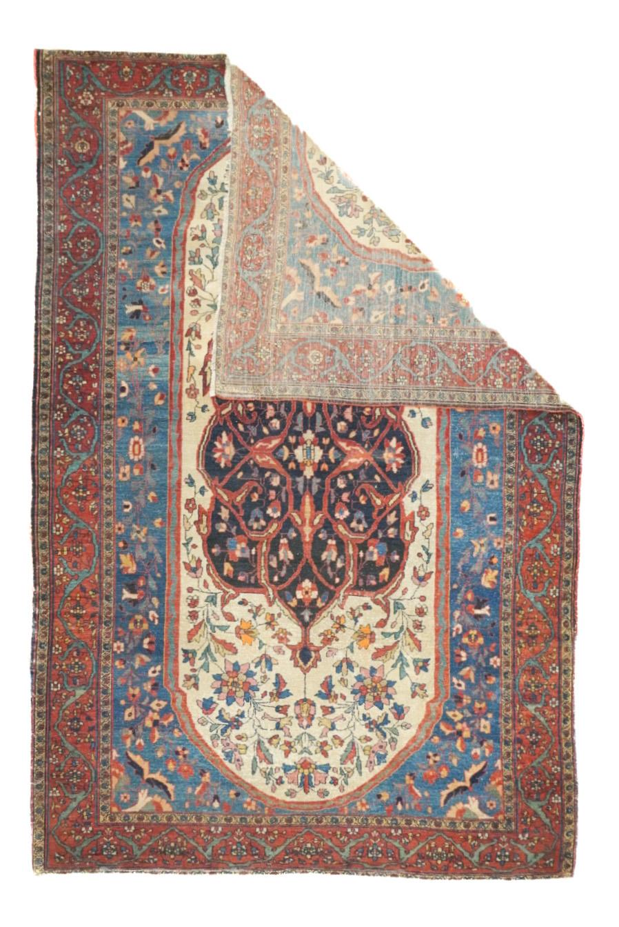 Antiker Farahan Sarouk Teppich 4'3'' x 6'6''.  Die in der Gegend von Arak/Sultanabad zwischen 1880 und 1910 hergestellten Streu- und raumgroßen Stücke mit fester und lederartiger, gut gewebter Textur und in kräftigen Rot-, Marine- und Ecru-Tönen,
