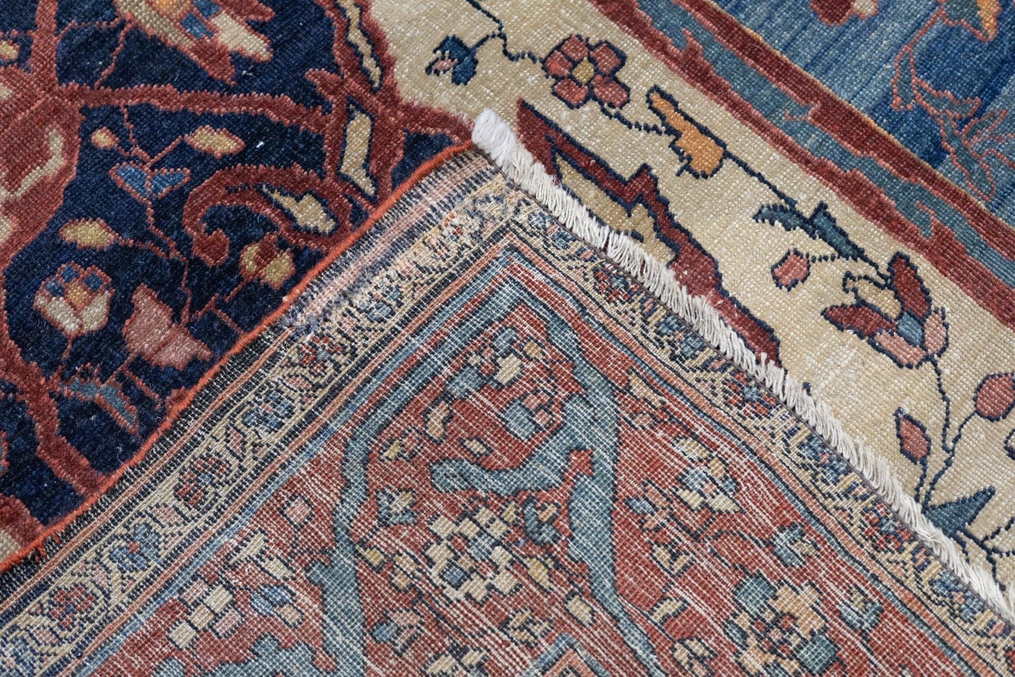 Antiker Farahan Sarouk-Teppich 4'3'' x 6'6'' im Angebot 4