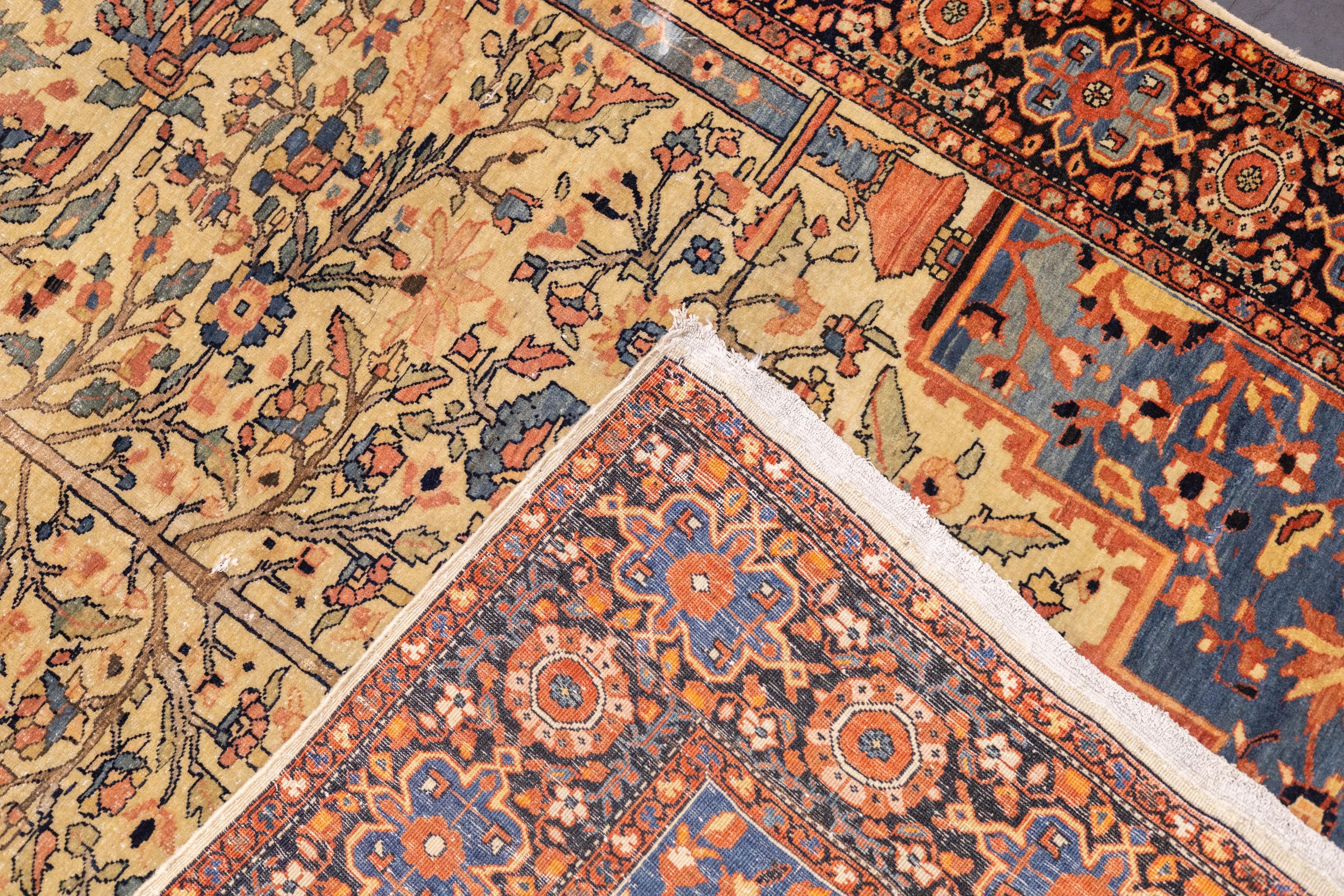 Alfombra Sarouk Farahan Antigua 4'3'' x 6'7'' en venta 5