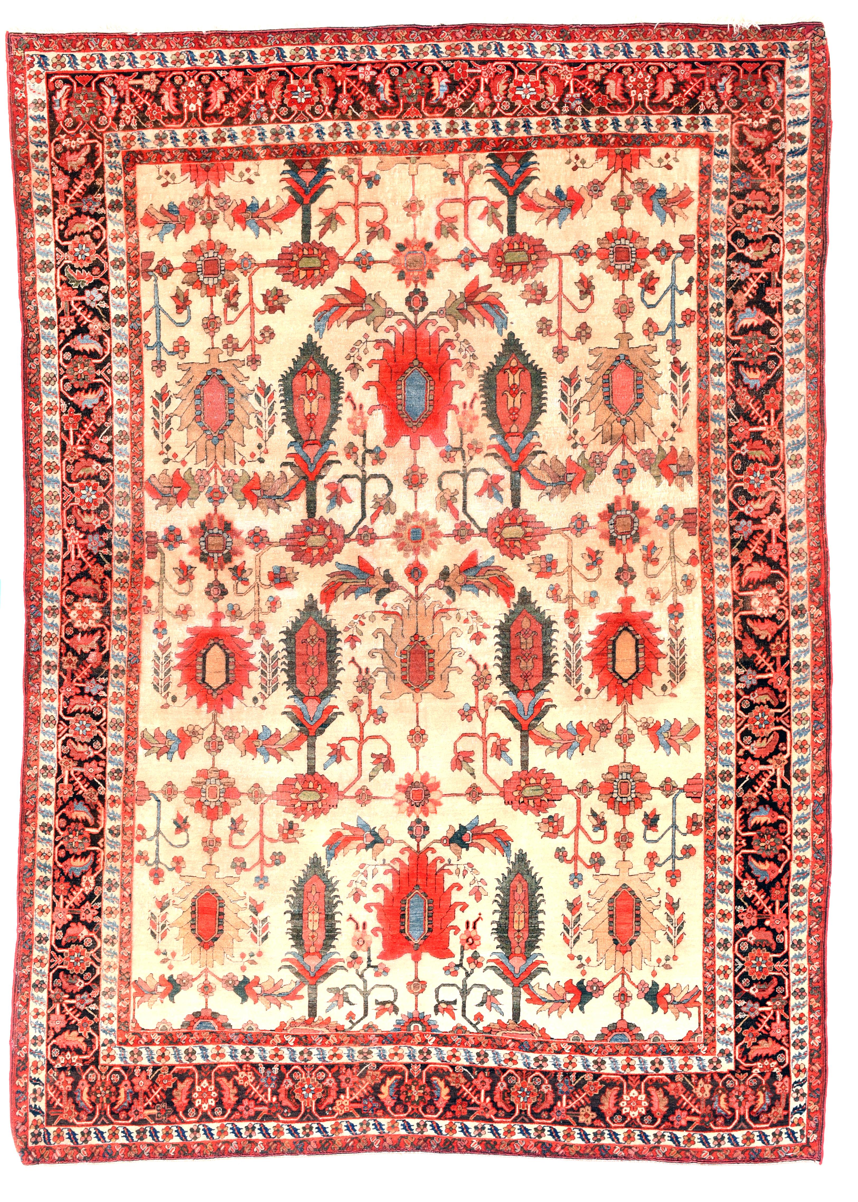 Antique Farahan Sarouk Rug 4'4'' x 6'6'' In Excellent Condition For Sale In New York, NY