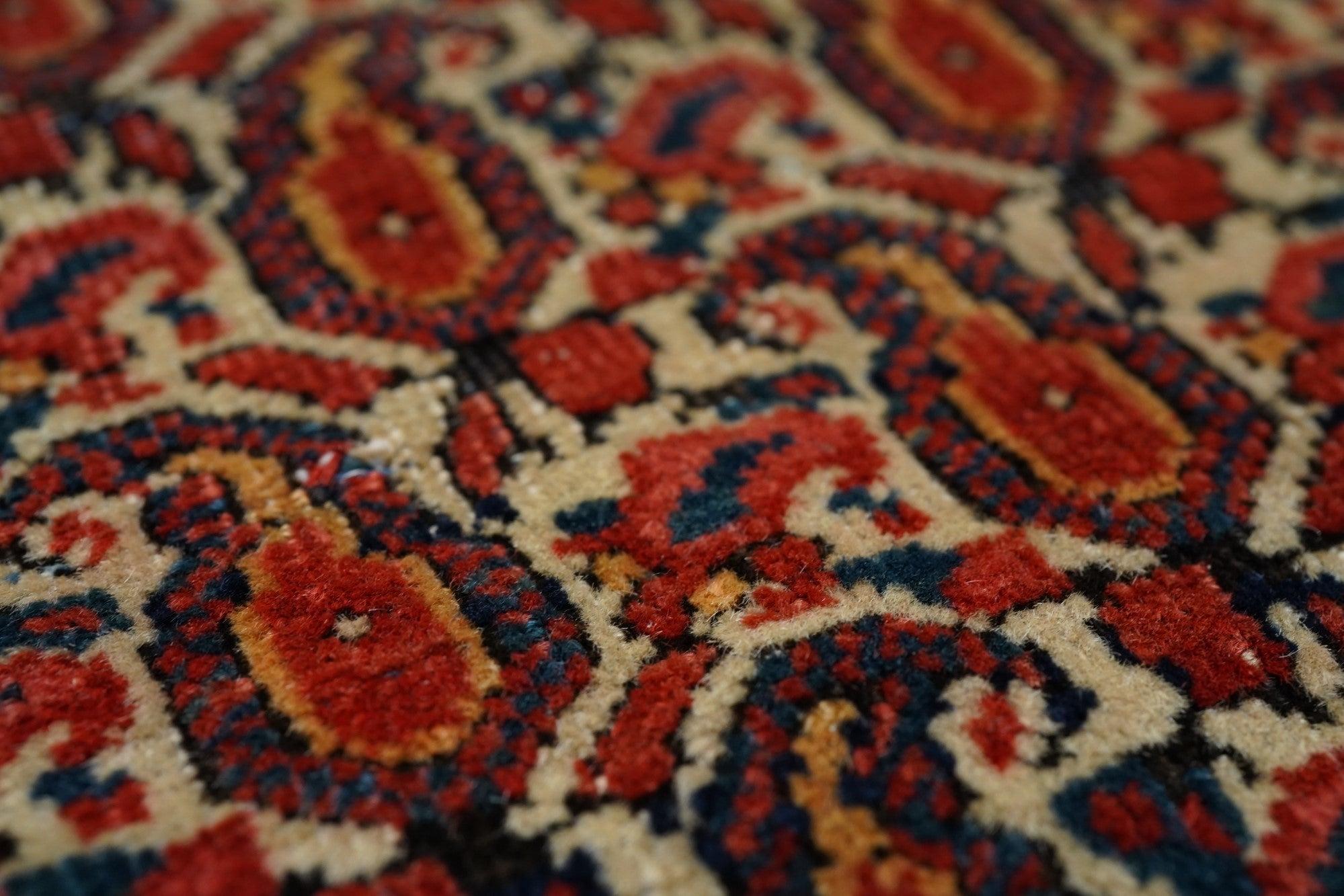 Antiker Farahan Sarouk-Teppich 4'4'' x 6'7'' (Handgeknüpft) im Angebot