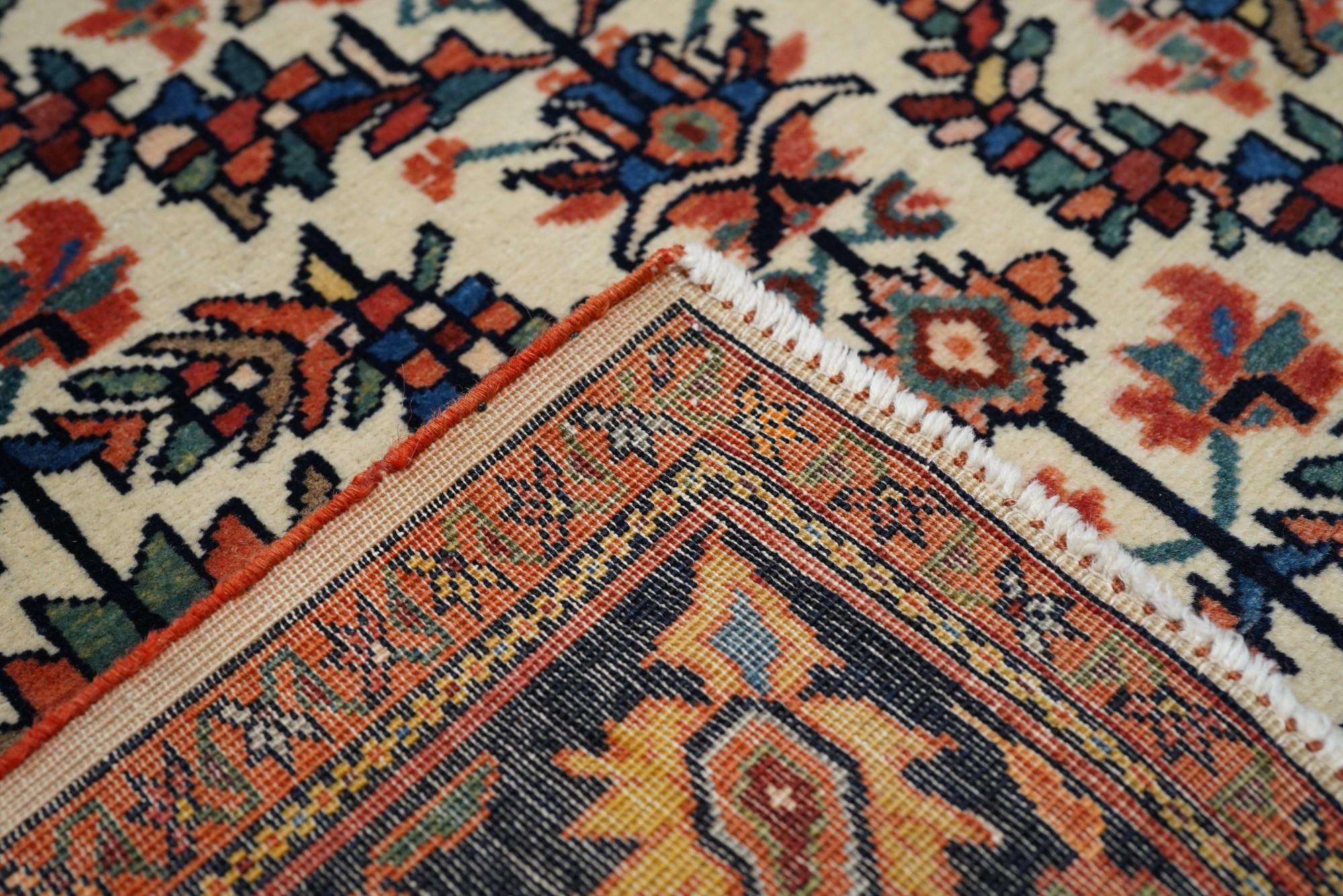 Antique Farahan Sarouk Rug For Sale 4