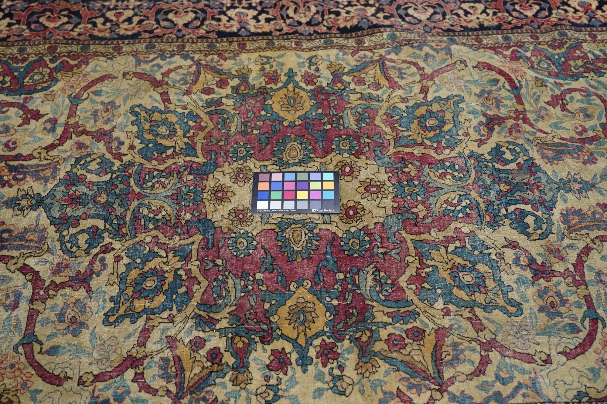 Annodato a mano Tappeto antico Sarouk Farahan 4'7'' x 6'10'' in vendita