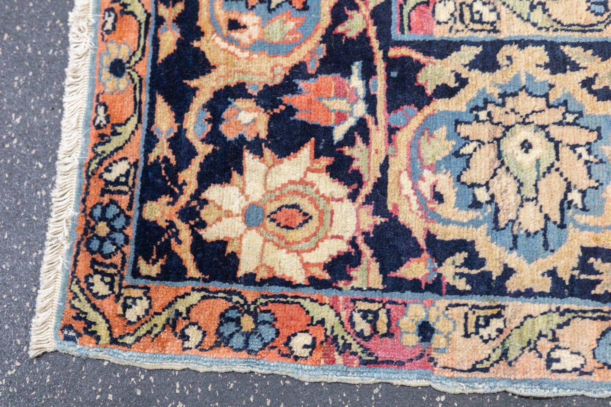 Antiker Farahan Sarouk-Teppich 6'10'' x 9'8'' (19. Jahrhundert) im Angebot