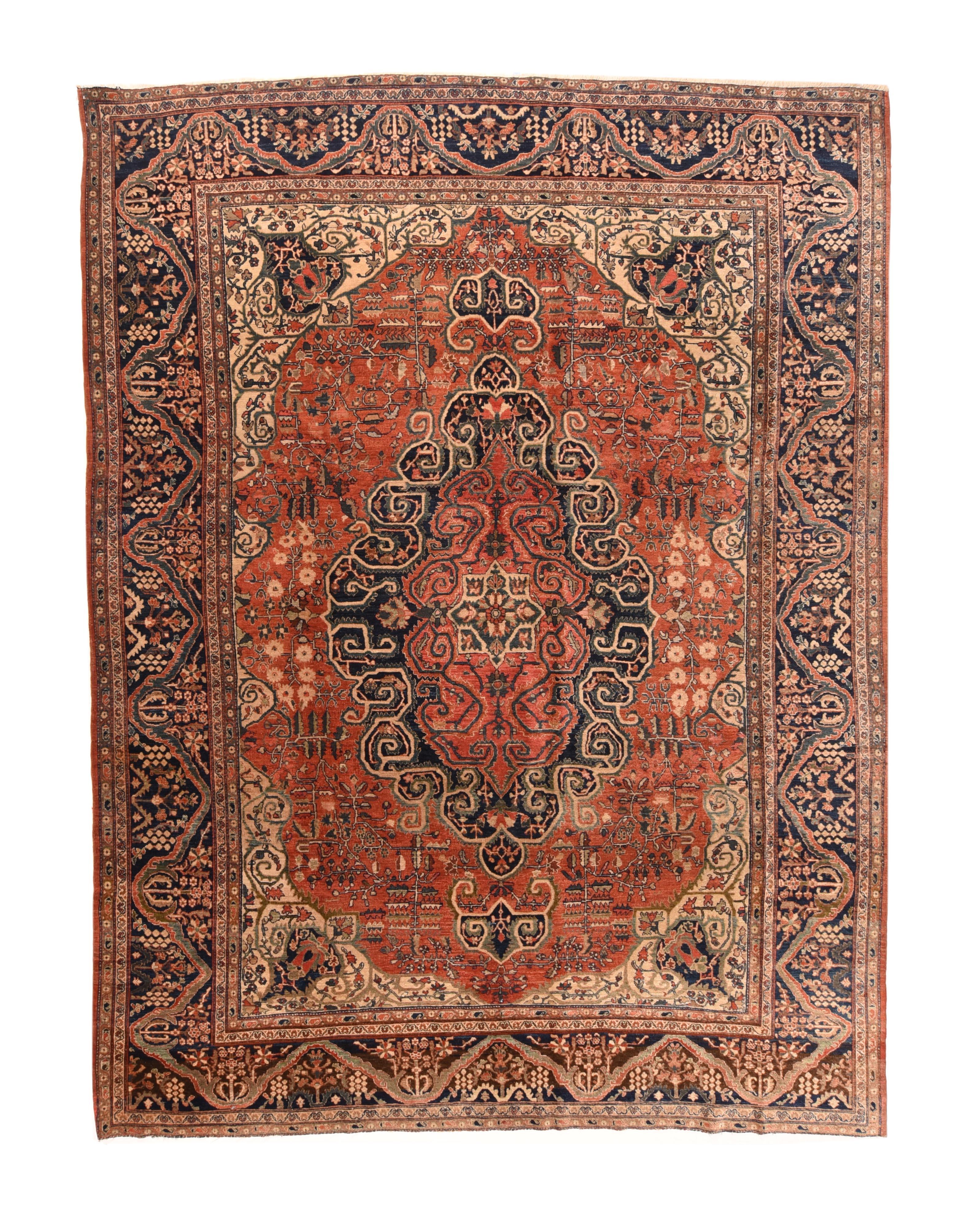 Antique Farahan Sarouk Rug  In Good Condition For Sale In New York, NY